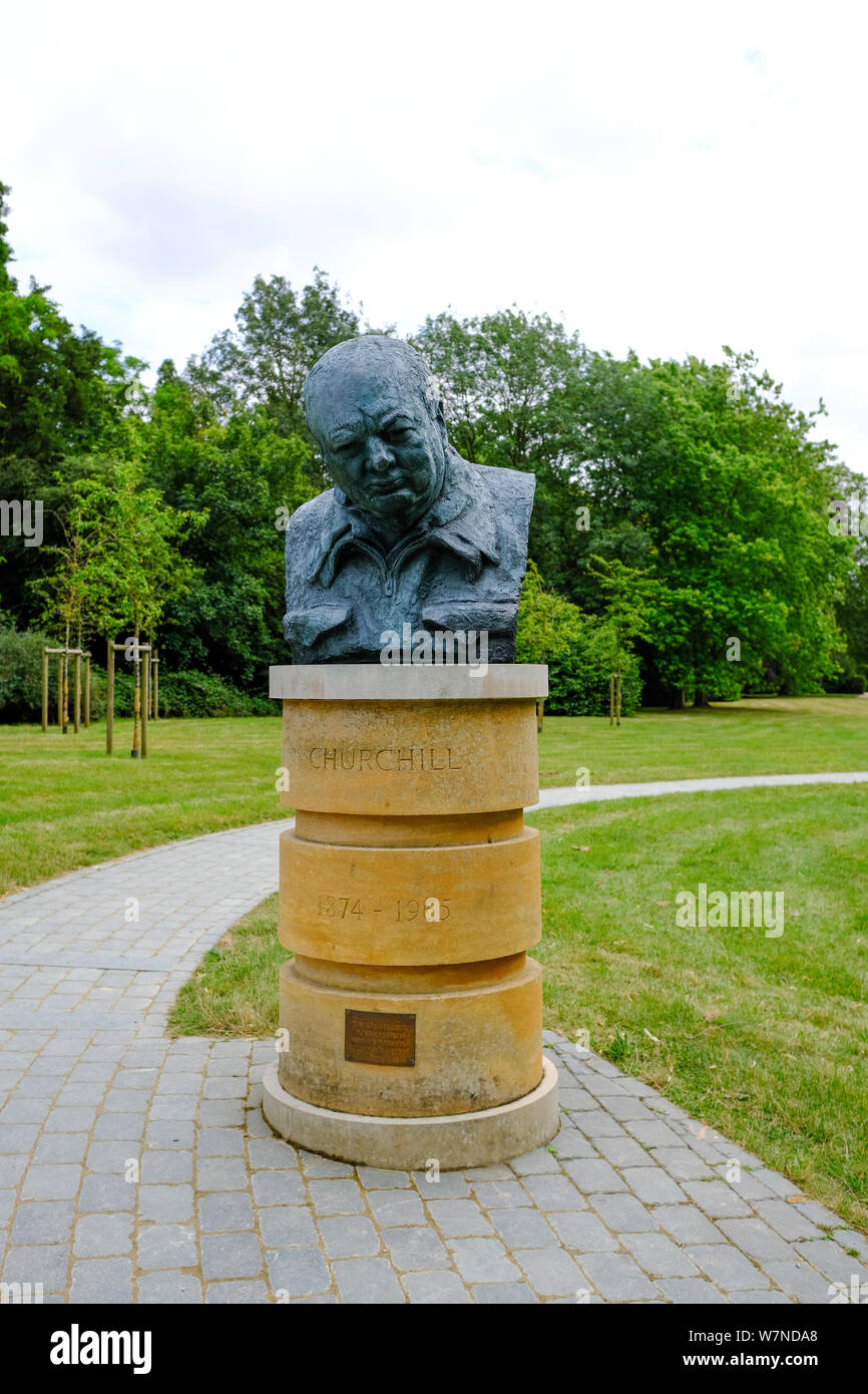 Statue de Churchill à Blenheim Palace Banque D'Images