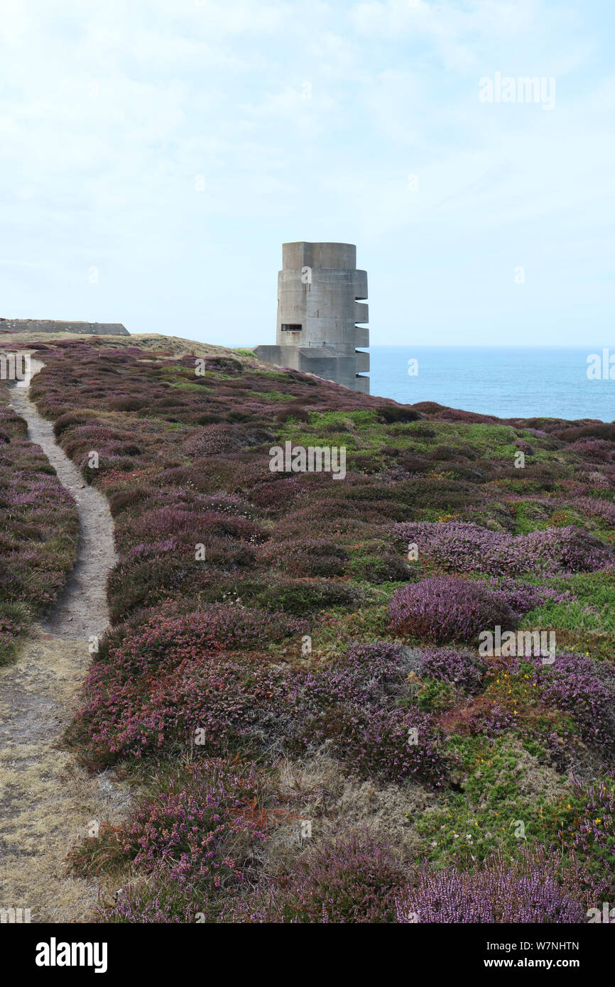 La DEUXIÈME GUERRE MONDIALE, la Tour de la marine allemande MP3, Jersey, Channel Islands, Royaume-Uni, le 05 août 2019, photo de Richard Goldschmidt Banque D'Images La DEUXIÈME GUERRE MONDIALE, la Tour de la marine allemande MP3, Jersey, Channel Islands, Royaume-Uni, le 05 août 2019, photo de Richard Goldschmidt Banque D'Images