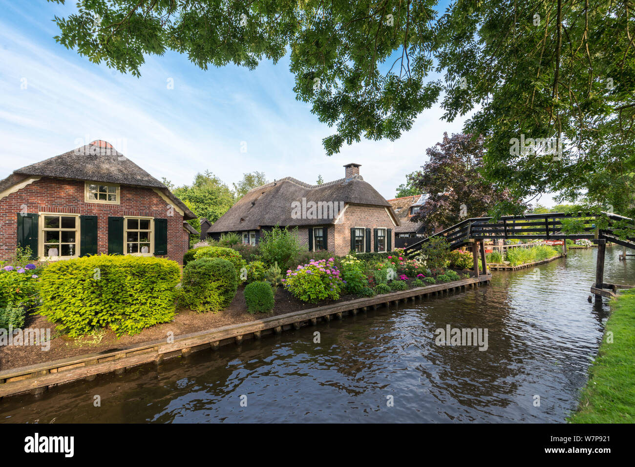Le village pittoresque de Giethoorn, Pays-Bas Banque D'Images