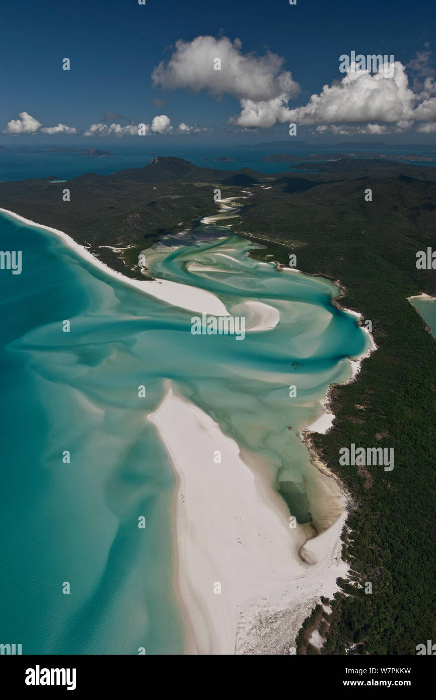 Vue aérienne de Whitehaven Beach - un sept kilomètres de sable blanc, mer de corail, l'océan Pacifique, Août 2011 Banque D'Images