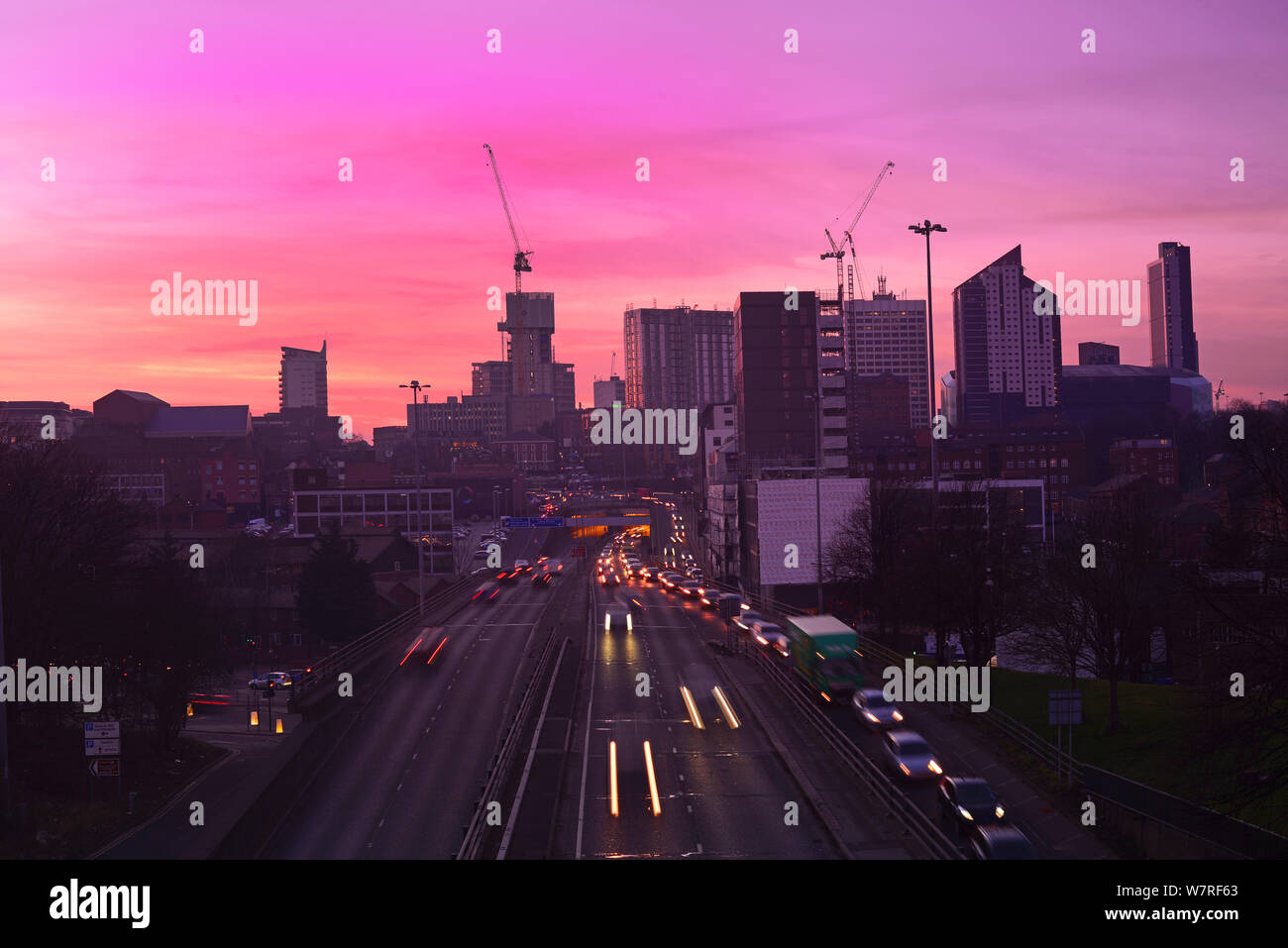 Ville de Leeds skyline at sunset france Banque D'Images