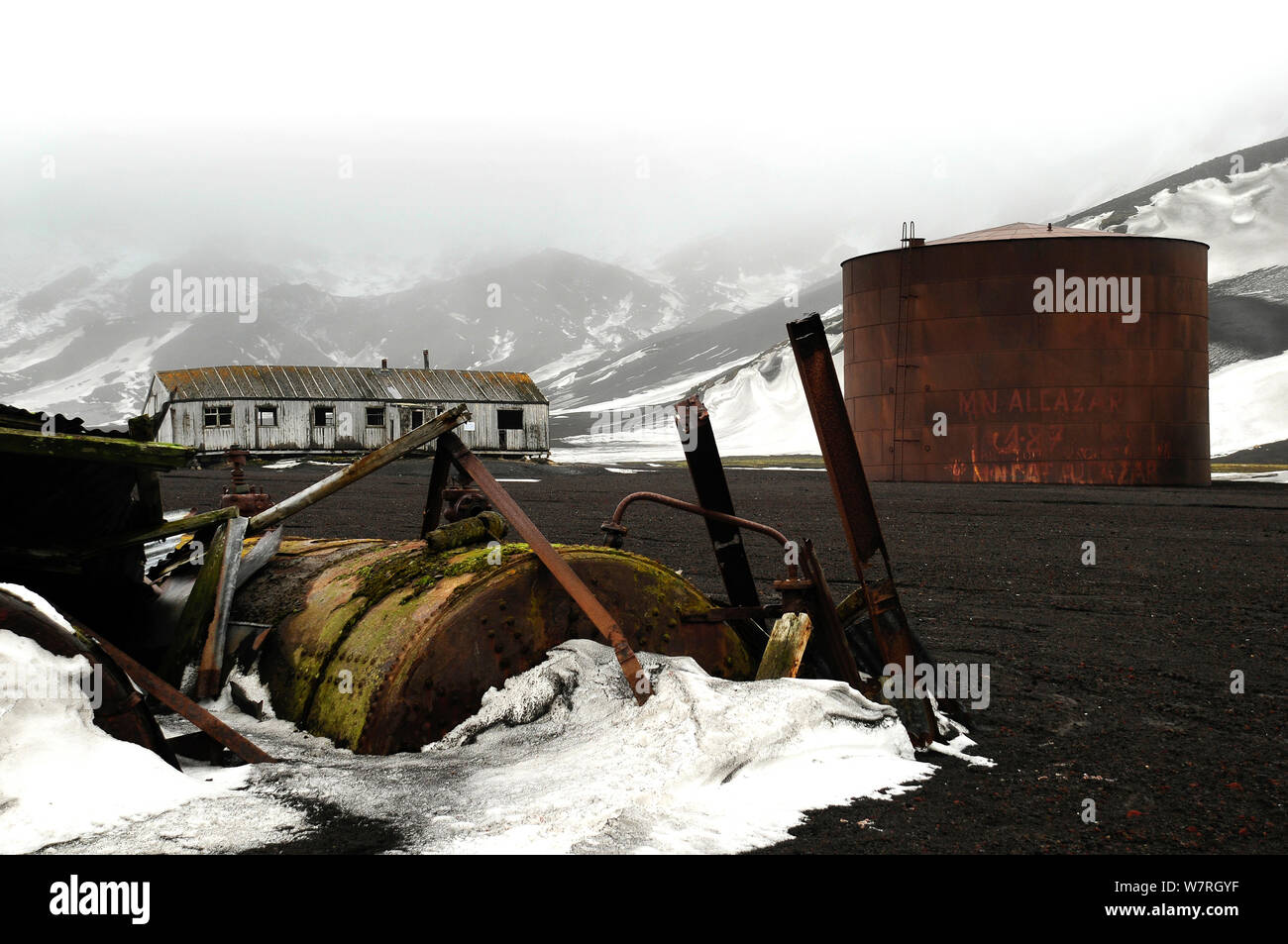 Vieux bâtiments abandonnés d'une station baleinière. L'île de la déception, de l'Antarctique Banque D'Images