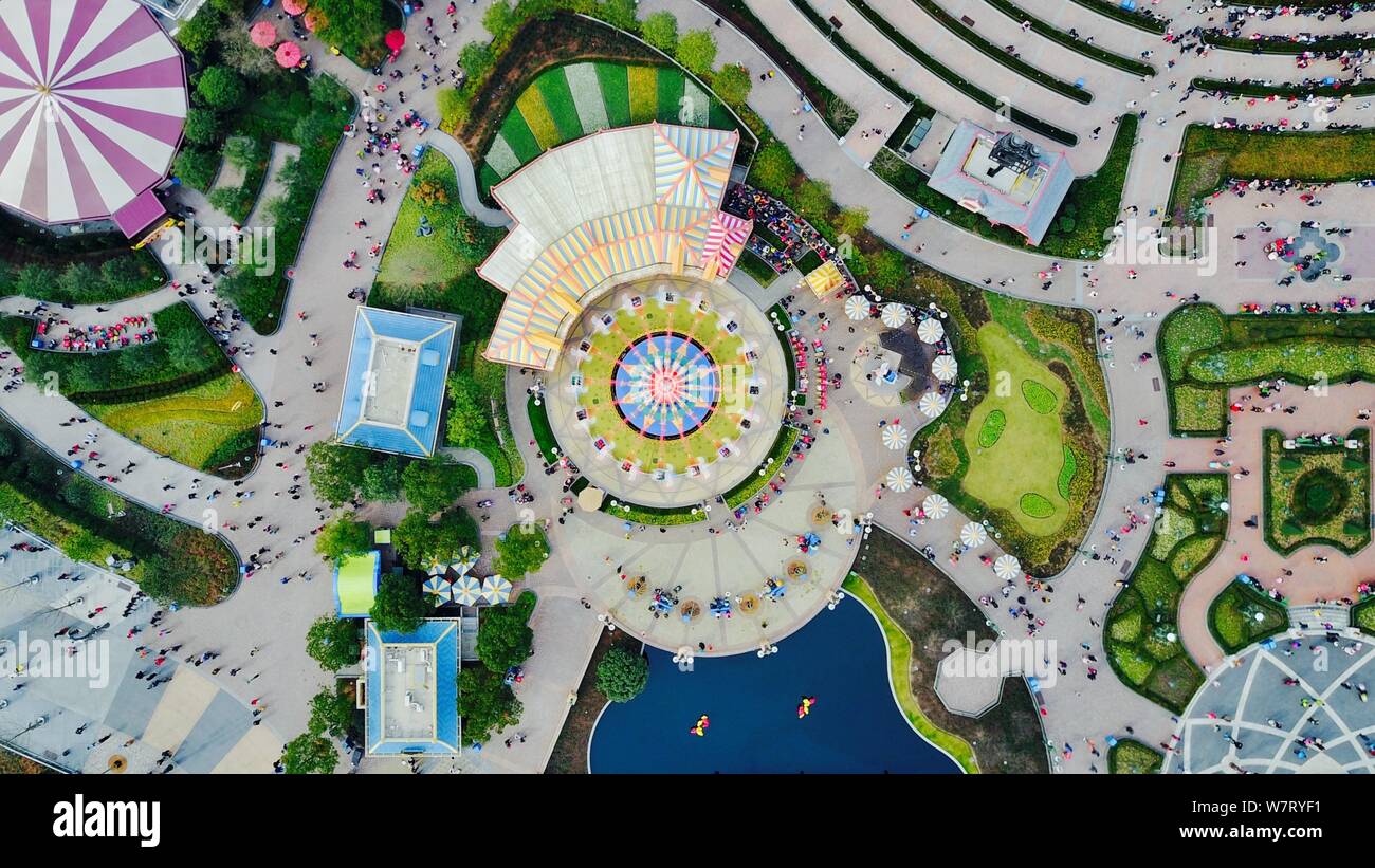 --FILE--Vue aérienne de la Shanghai Disneyland au Shanghai Disney Resort à Pudong, Shanghai, Chine, 25 janvier 2017. La Walt Disney Company sur Banque D'Images