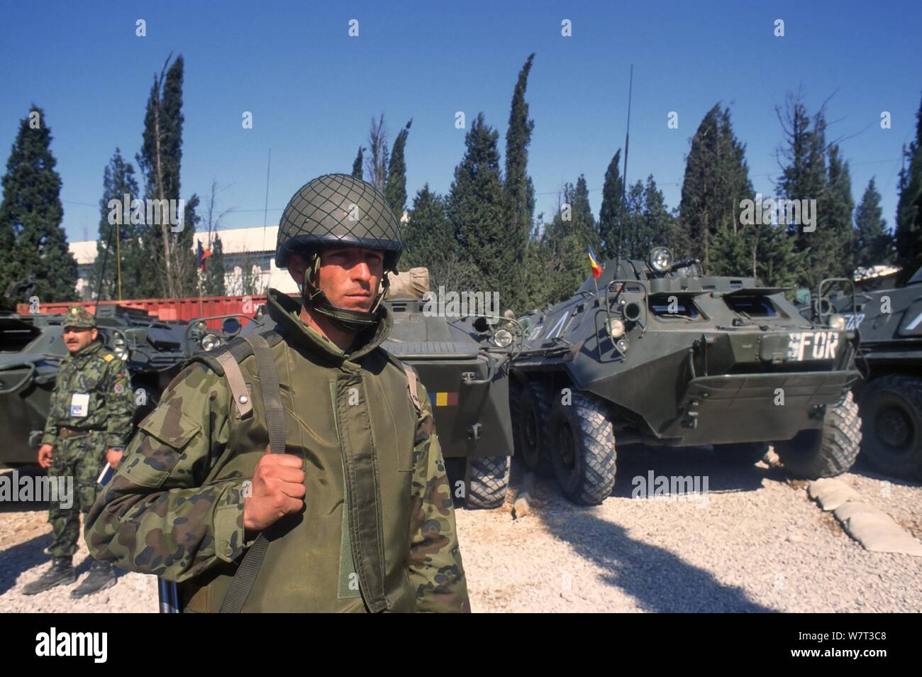 L'intervention de l'OTAN en Bosnie-Herzégovine, soldats roumains à Mostar (mars 1998) Banque D'Images