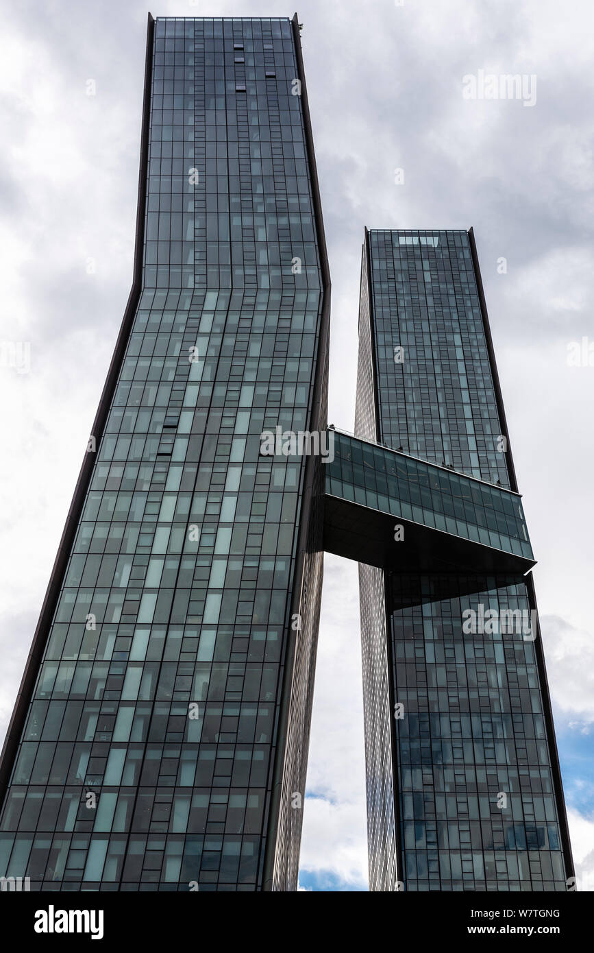 Façade de cuivre américain bâtiments (626 Première Avenue), double-tour gratte-ciel résidentiel dans le quartier Murray Hill de Manhattan, New York City, Banque D'Images