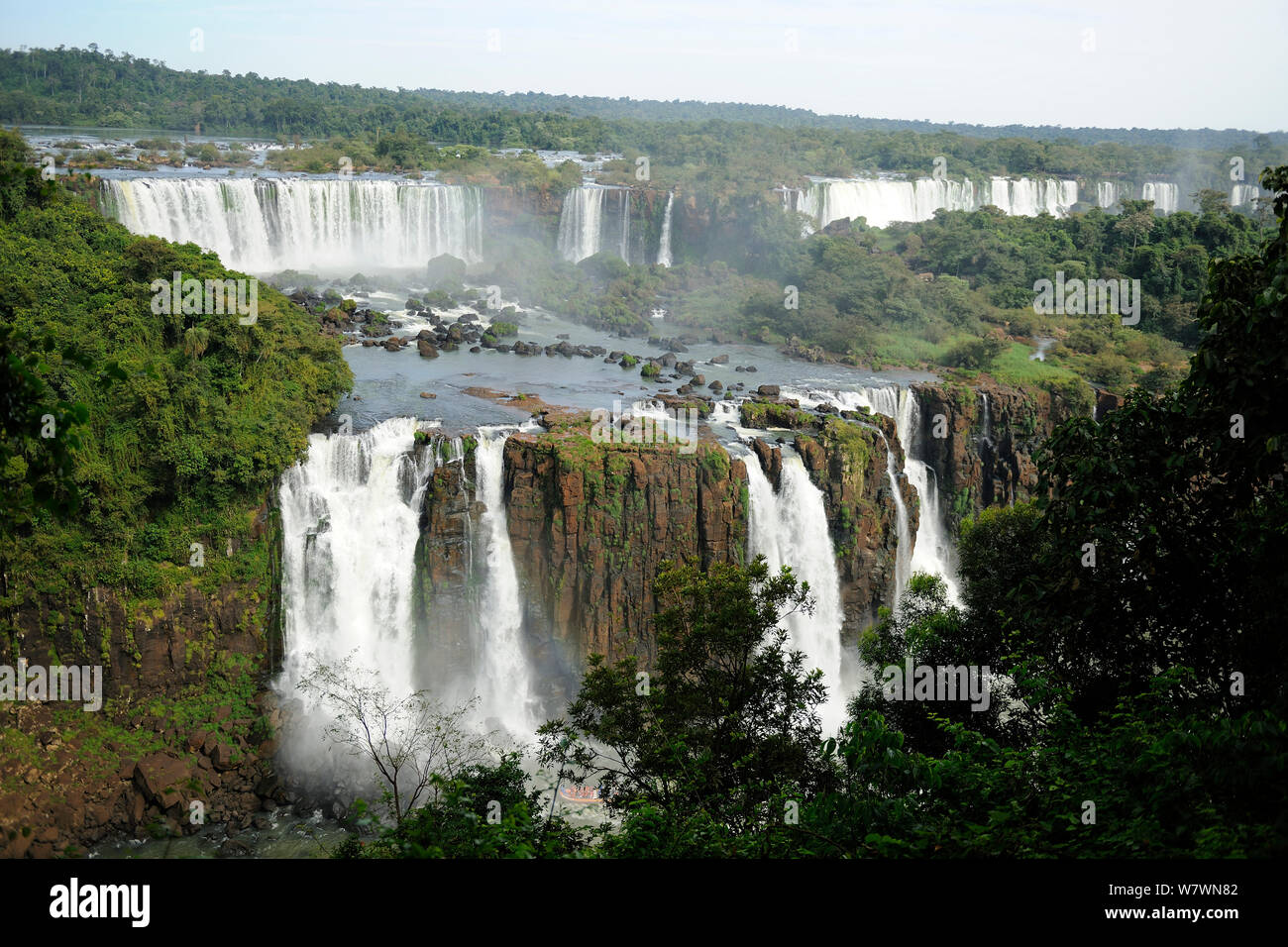Chutes d'Iguaçu Iguaçu au Parc National, Foz do Iguaçu, l'Etat du Parana, au sud du Brésil, avril 2013. Banque D'Images