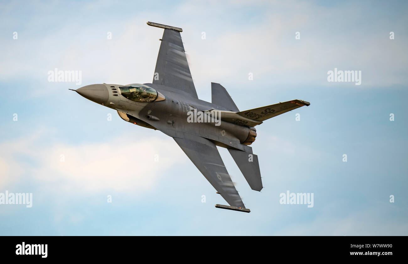 Air Combat Command F-16 Viper de l'équipe de démo au Royal International Air Tattoo 2019 Banque D'Images