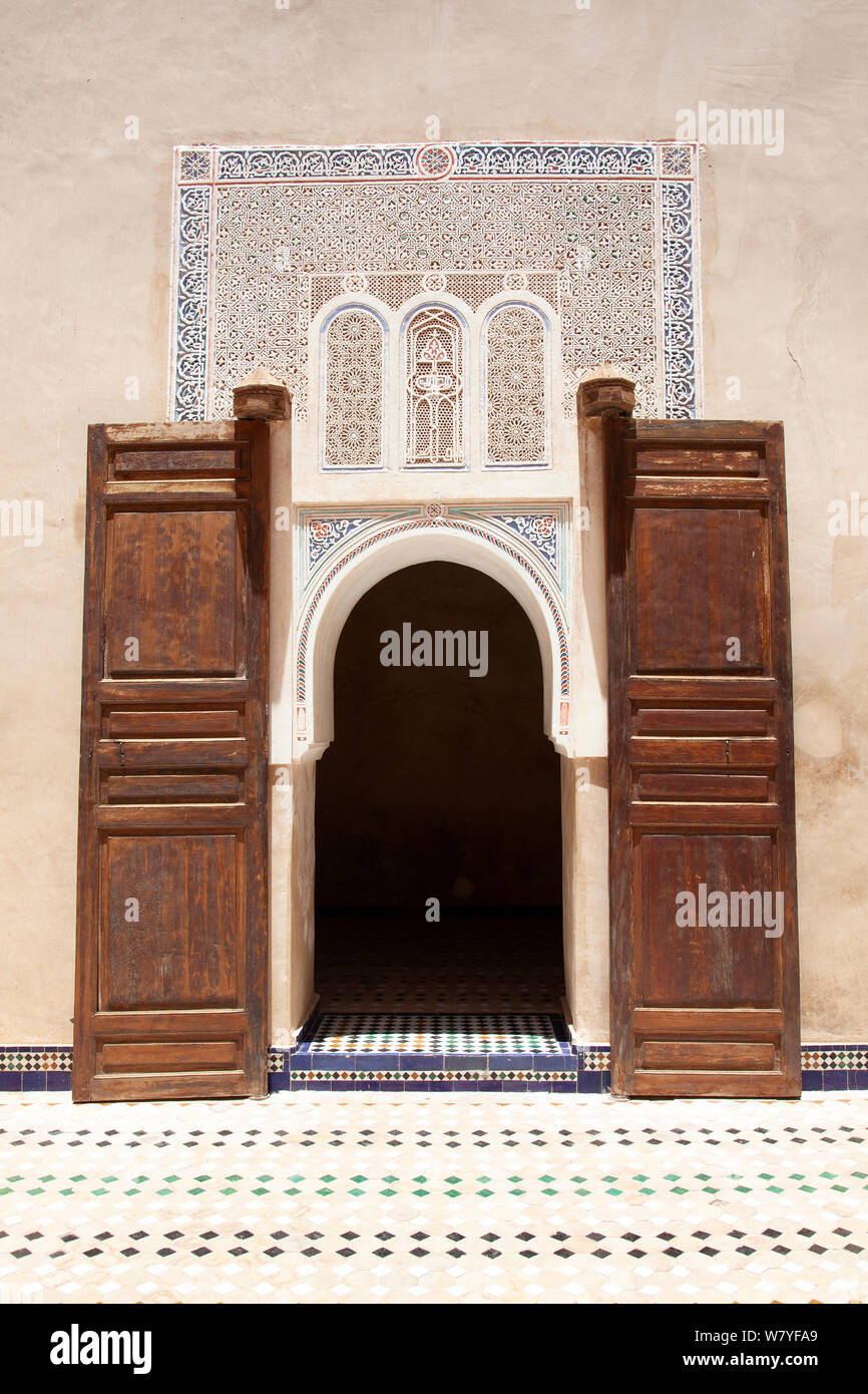 Palais Bahia porte à Marrakech, Medina - Maroc Banque D'Images