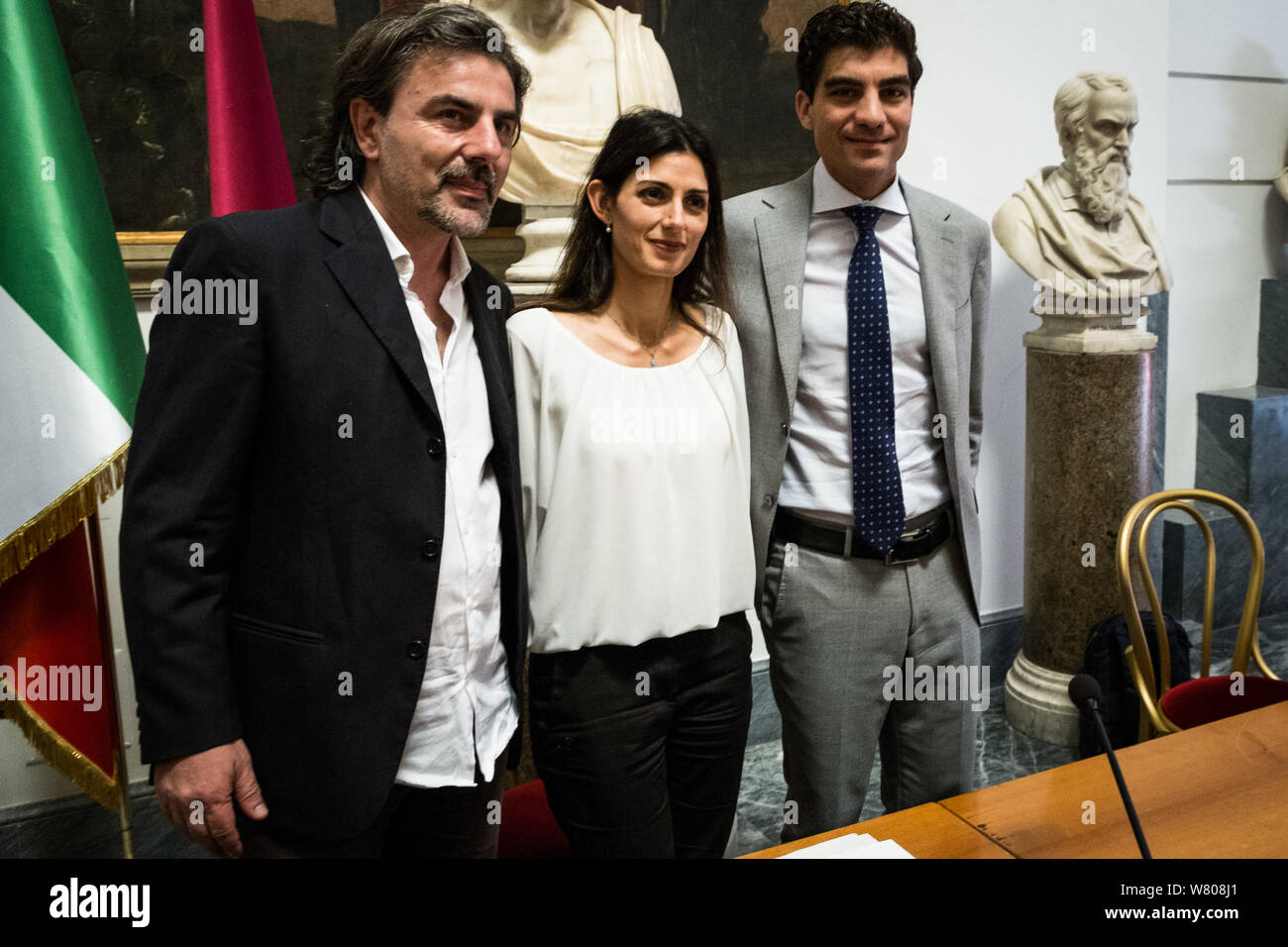 Rome, Italie. 07Th Aug 2019. Présenté à la capitale, le Plan Urbain de mobilité à Rome a été officiellement représenté aujourd'hui par le maire de Rome, Virginie Raggi, par le président de la Commission de mobilité, Pietro Calabrese, et par son prédécesseur Enrico Stefano. (Photo par Andrea Ronchini/Pacific Press) Credit : Pacific Press Agency/Alamy Live News Banque D'Images