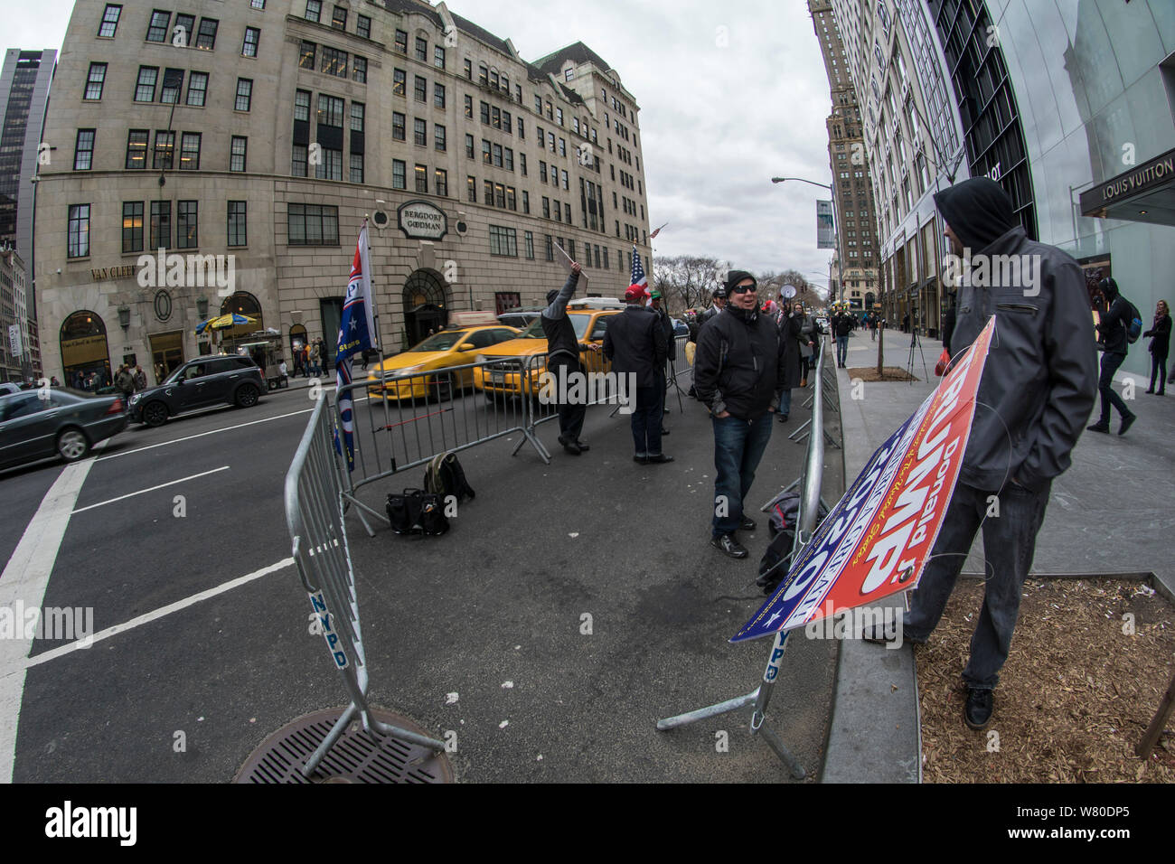 Manhattan. Une petite manifestation pro-Israël et Pro-Trump Banque D'Images