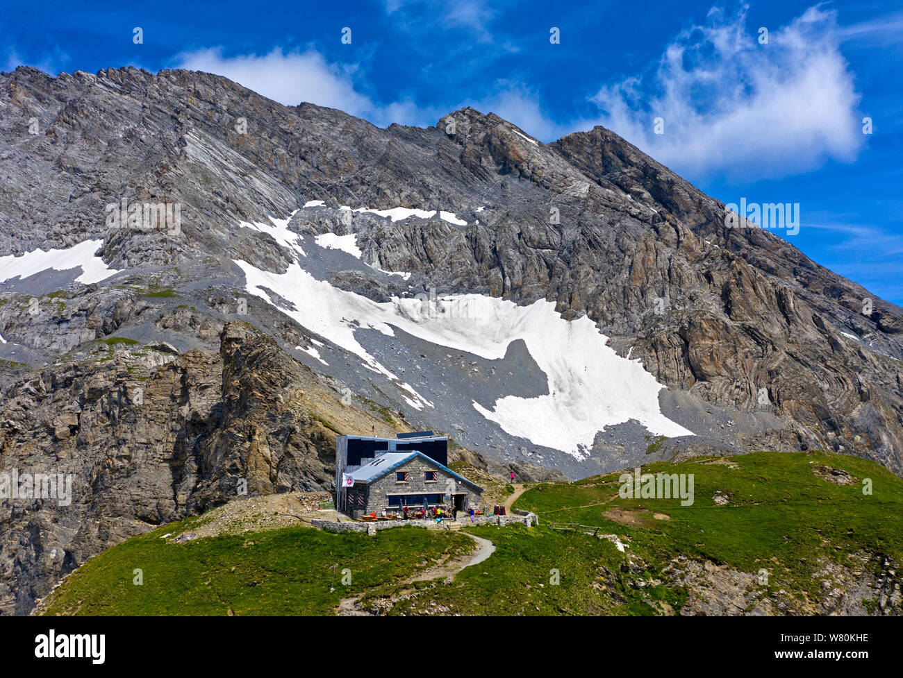 Refuge de montagne Cabane Rambert du Club Alpöine suisse (CCS) contre le sommet du Grand Muveran, Alpes vaudoises, Ovronnaz, Valais, Suisse Banque D'Images