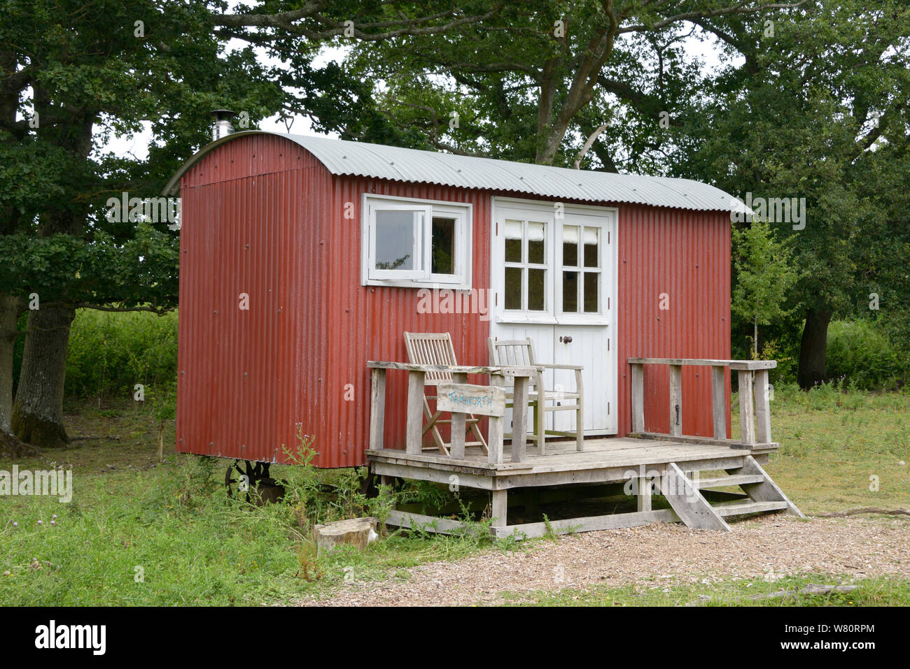 Vieux excentriques wagon. Dans Knepp camping, Sussex. Banque D'Images