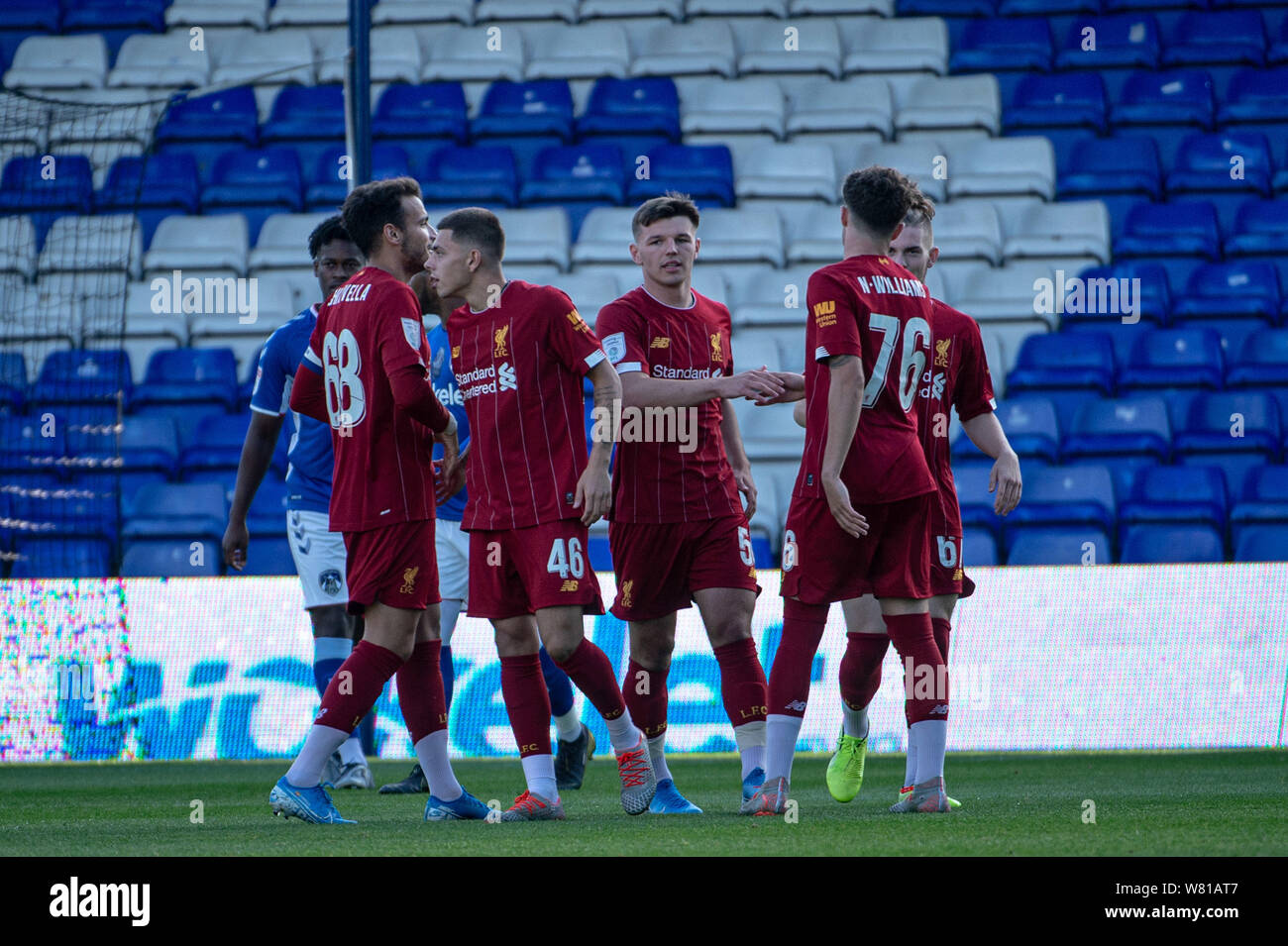 Oldham, UK. 7e août 2019. Les joueurs de Liverpool célèbrent leur premier but lors du match du Trophée Leasing.com entre Liverpool et Oldham Athletic à Boundary Park, Oldham le mercredi 7 août 2019. (Crédit : Ian Charles | MI News) Credit : MI News & Sport /Alamy Live News Banque D'Images