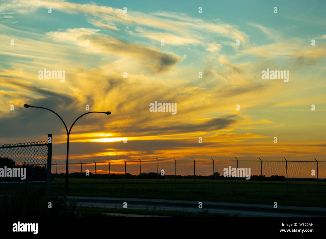 Coucher de soleil urbain à Saskatoon Saskatchewan Canada Banque D'Images