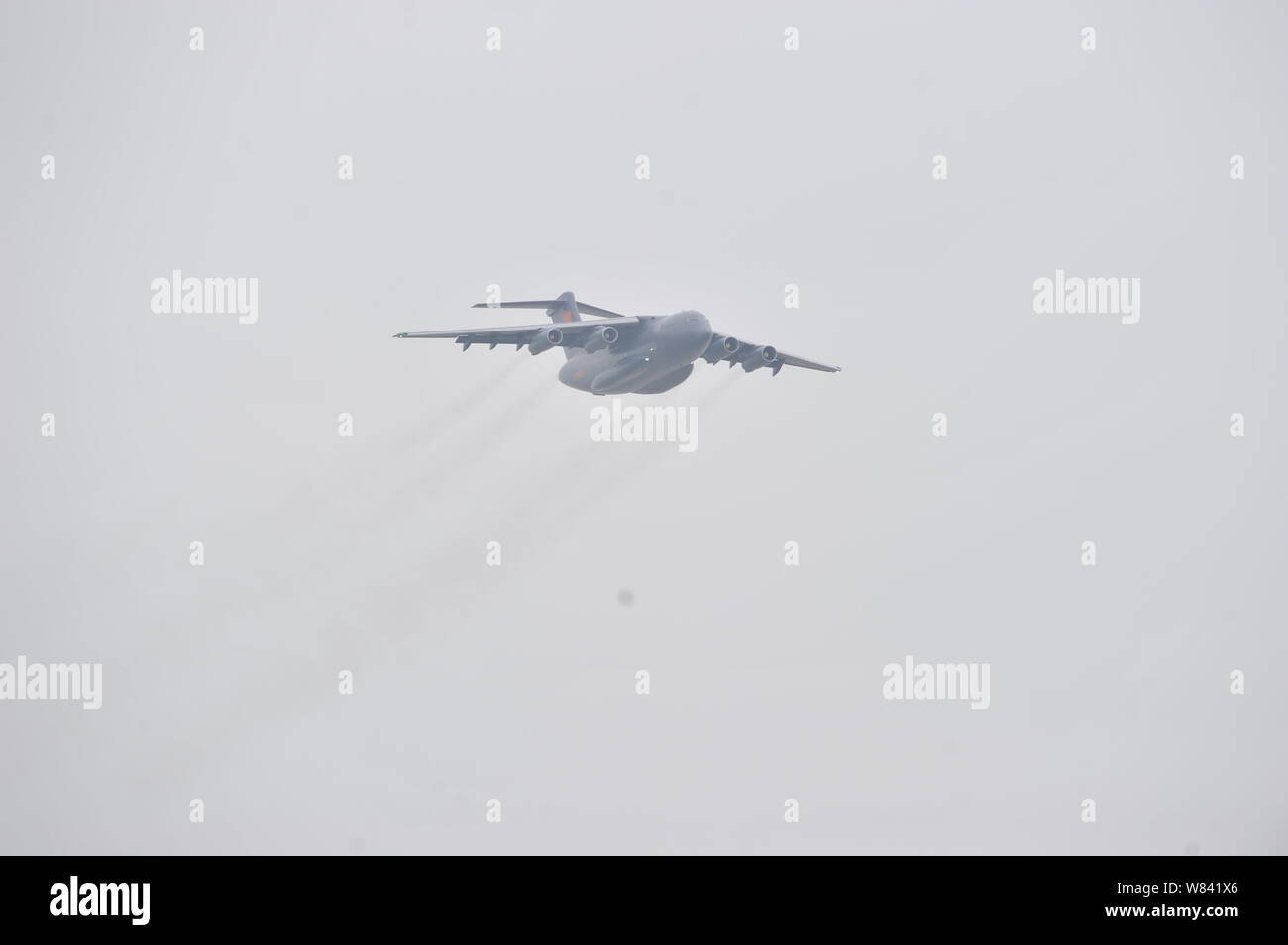 Un avion de transport militaire Y-20, communément appelé par son nom de jeune fille, Chubby PLA (Armée de libération des peuples) Air Force effectue au cours de la 11e Banque D'Images