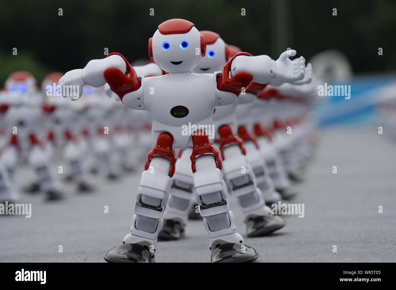 Robot Dance Banque d'image et photos - Alamy