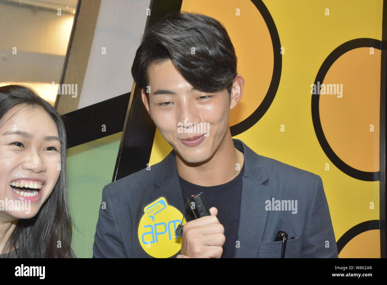 L'acteur sud-coréen Kim Ji-soo pose à un événement de signature à Hong Kong, Chine, le 7 août 2016. Banque D'Images