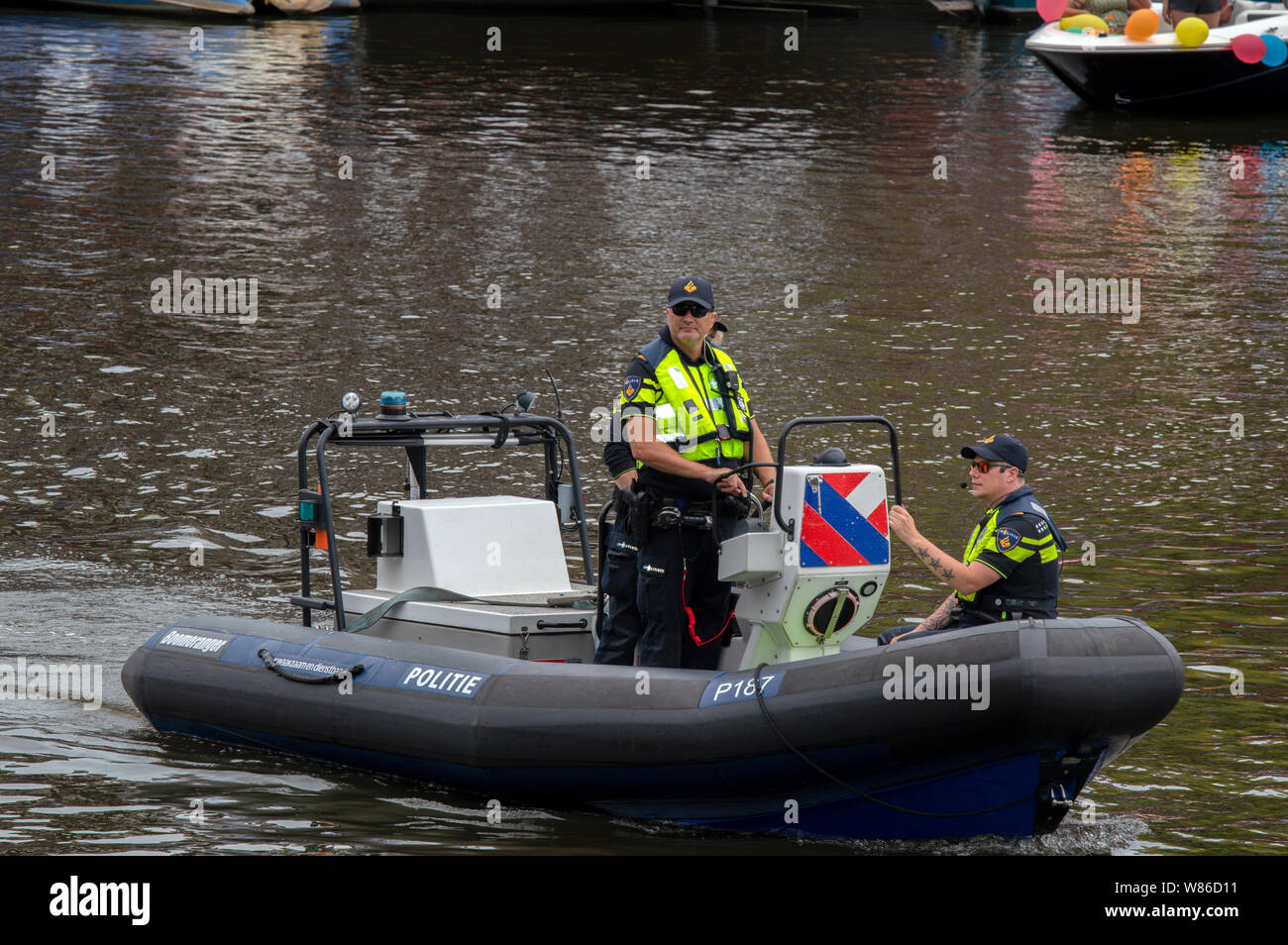 Au travail de police sur l'eau à la Gay Pride Amsterdam The Netherlands 2019 Banque D'Images
