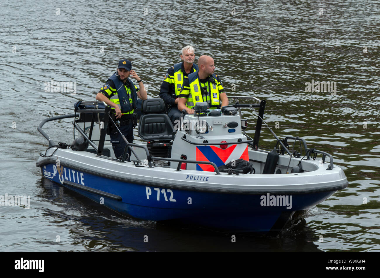 Bateau de police au travail au cours de la Gay Pride à Amsterdam aux Pays-Bas 2019 Banque D'Images