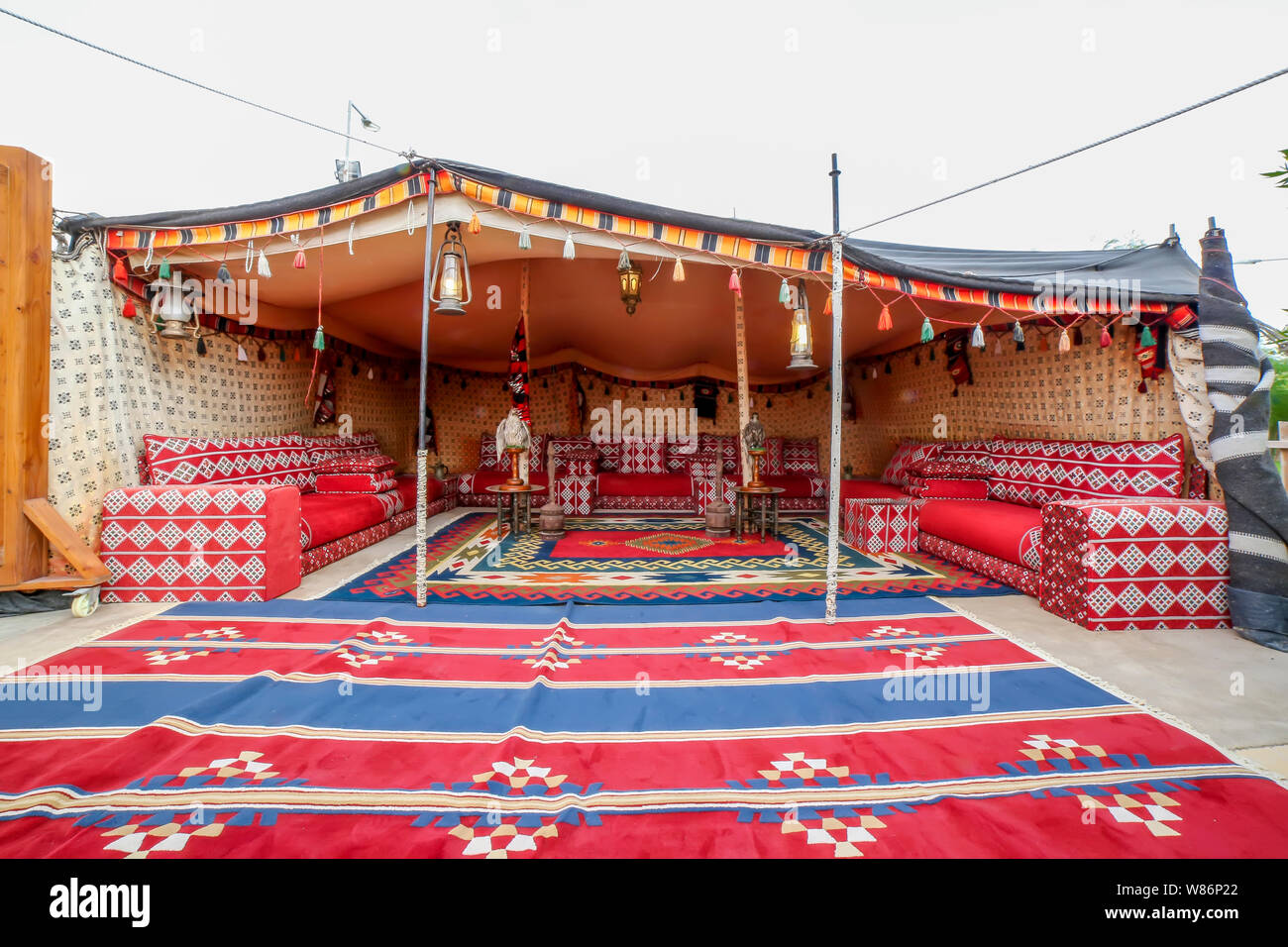 Khaima traditionnel arabe tente de camping de style traditionnel des Etats  arabes Photo Stock - Alamy