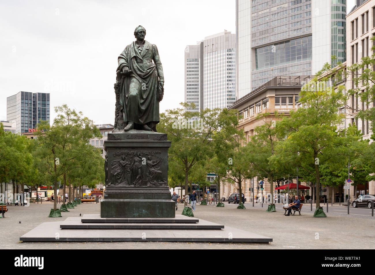 Johann Wolfgang von Goethe la statue, la place Goetheplatz, Frankfurt am Main, Germany, Europe Banque D'Images