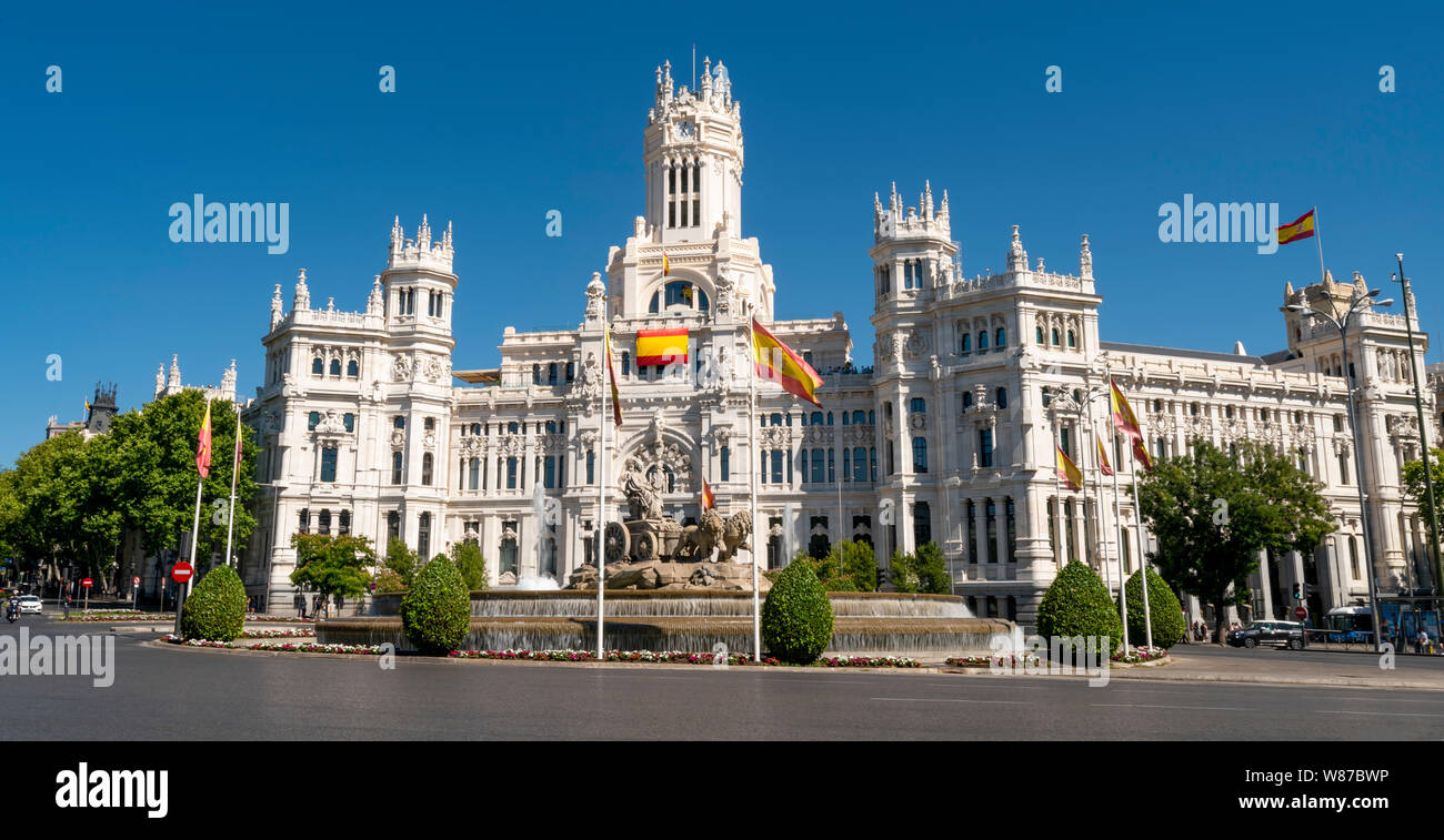 Vue panoramique horizontal de Palacio de Cibeles à Madrid. Banque D'Images