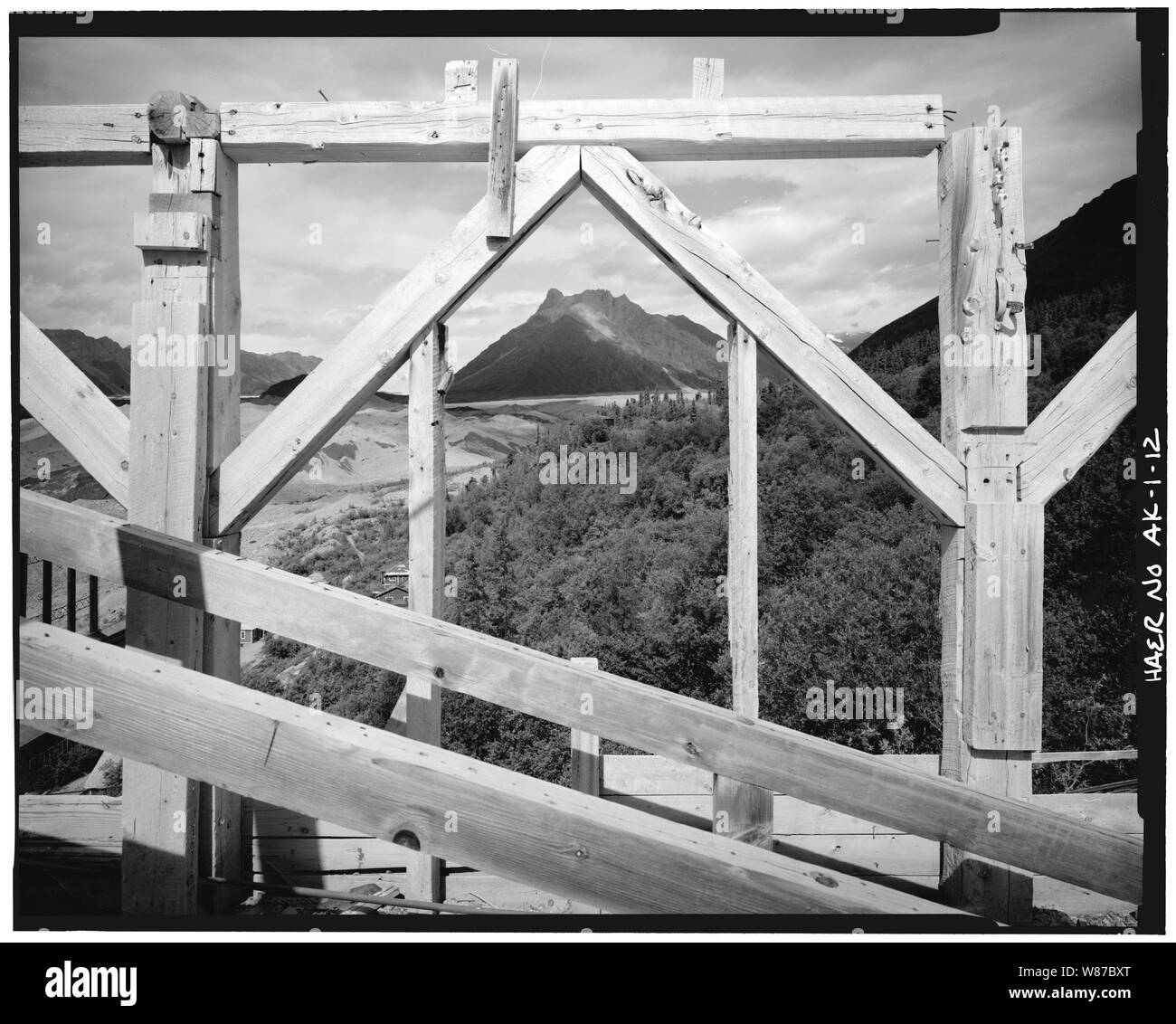 L'encadrement de l'usine de concentration, détail à la Kennecott Copper Corporation - NORD-OUEST, sur la rivière de cuivre et le nord-ouest de Railroad, Kennicott, Recensement de Valdez-Cordova Zone, AK Banque D'Images
