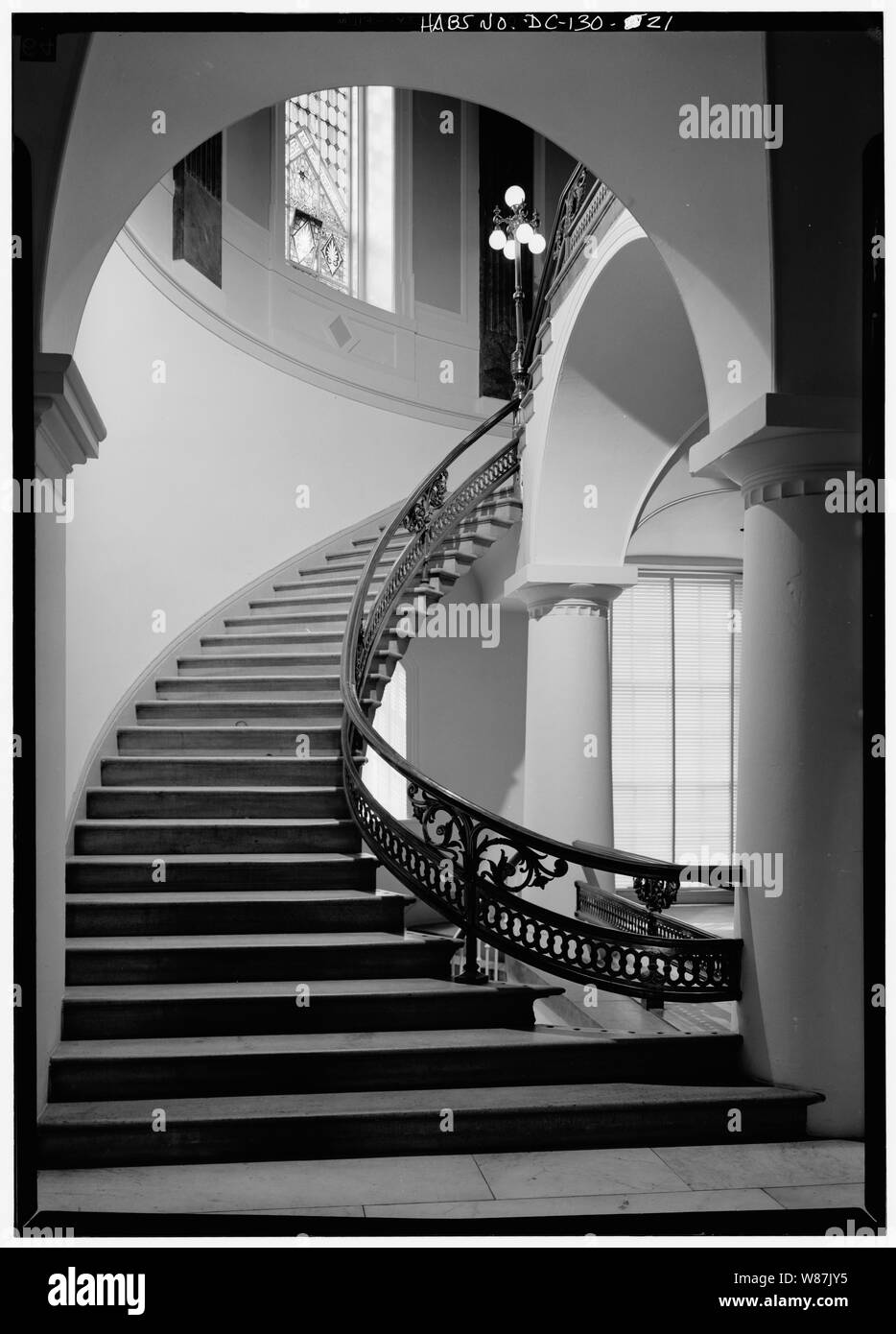 21. L'INTÉRIEUR, ESCALIER MENANT AU MODÈLE DOUBLE HALL, DÉTAIL D'UN VOL ; 21. L'Intérieur, escalier menant AU MODÈLE DOUBLE HALL, DÉTAIL D'UN VOL (5 x 7, 8 x 10 négatifs) - Brevet d'impression Office Building, borné par septième, neuvième, F & G Rues, Northwest, Washington, District of Columbia, DC Banque D'Images