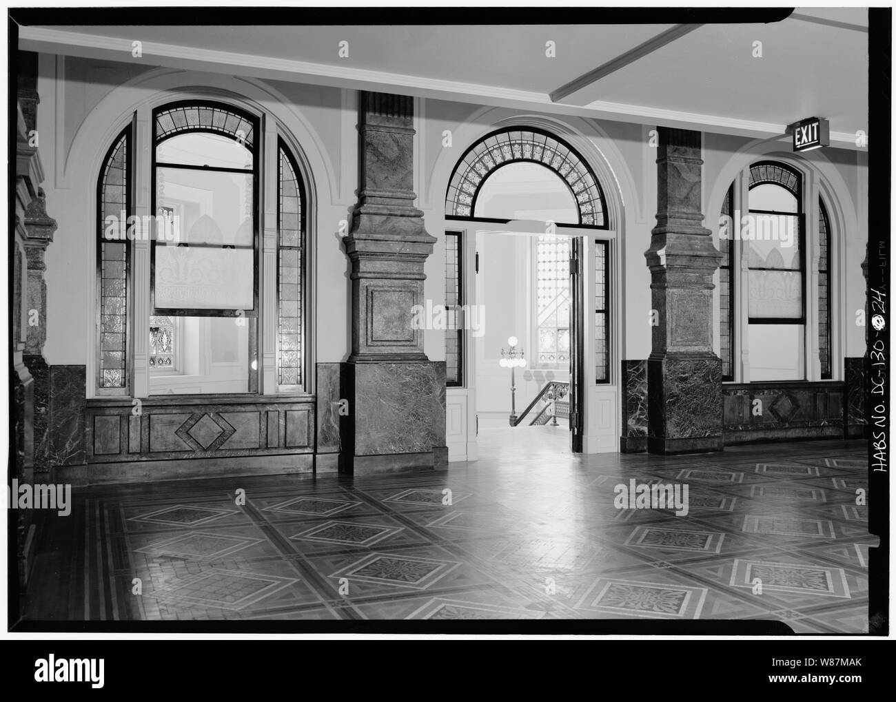 24. Modèle intérieur, HALL, HALL D'ENTRÉE VU DE L'INTÉRIEUR ; 24. Modèle intérieur, HALL, HALL D'ENTRÉE VU DE L'INTÉRIEUR - Immeuble de bureaux des brevets, borné par septième, neuvième, F & G Rues, Northwest, Washington, District of Columbia, DC Banque D'Images