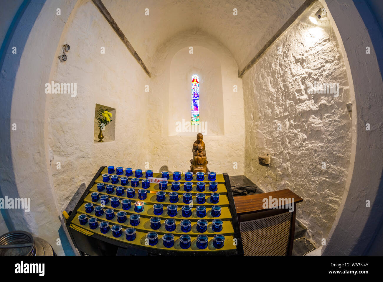 Intérieur de l'abbaye de Ballintubber dans le village de Ballintubber, dans le comté de Mayo Irlande Banque D'Images