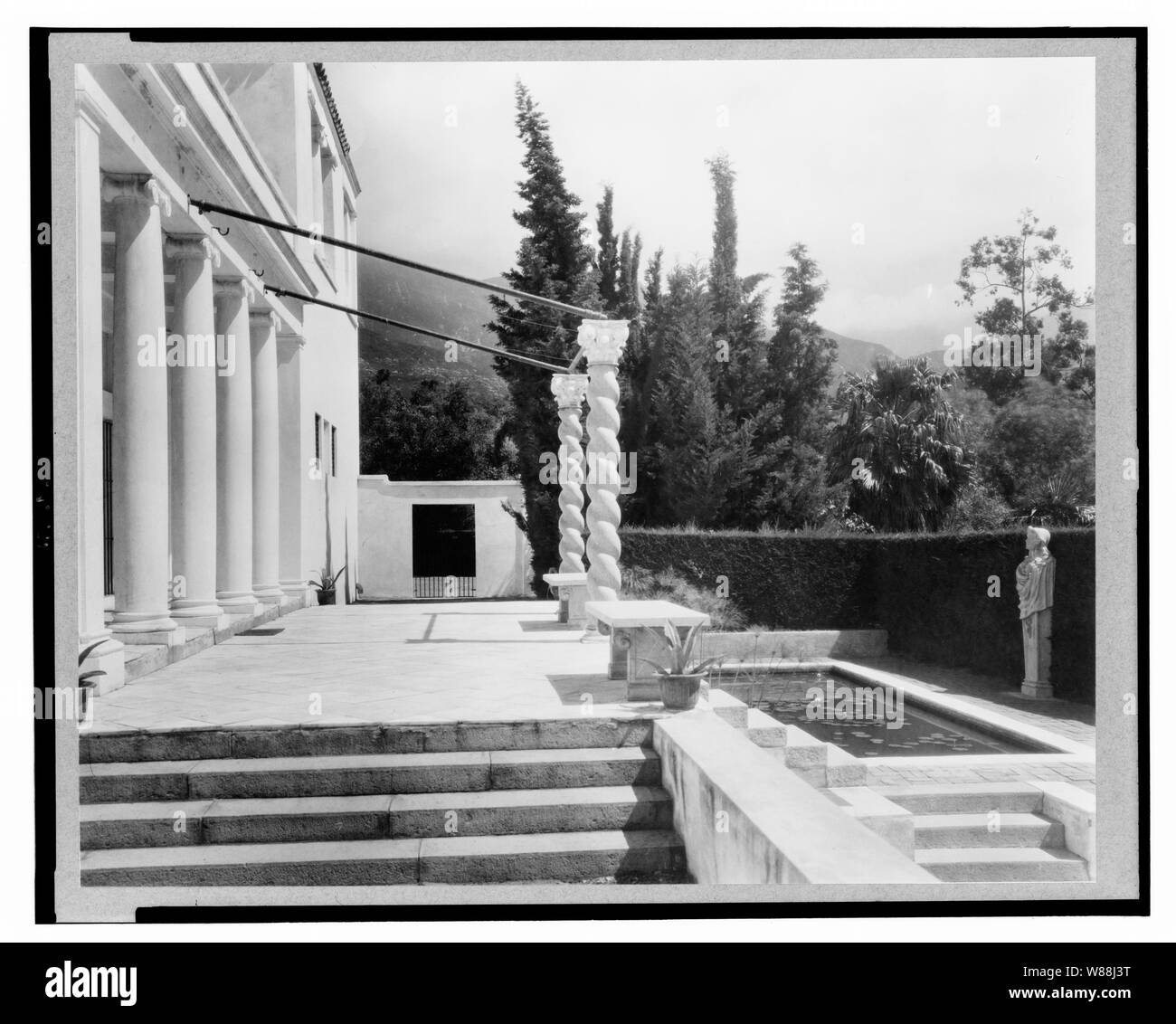 El Fureidis Waldron, James Gillespie House, Parra Grande Lane, Montecito, en Californie. Terrasse avec vue sur l'océan Banque D'Images