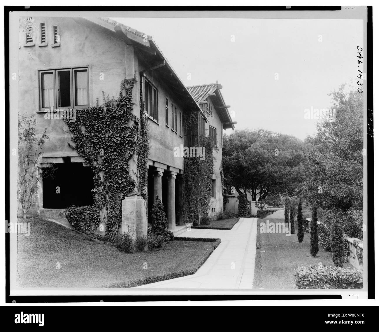 Il Paradiso, Mme Dudley Peter Allen house, 1188 Hillcrest Avenue, Oak Knoll, Pasadena, Californie. Loggia Banque D'Images