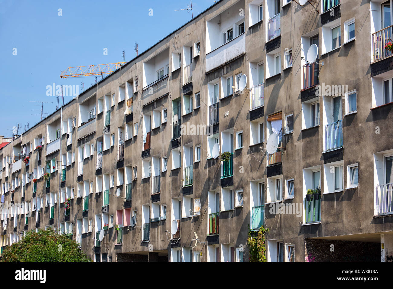 Immeuble minable vu dans Wroclaw, Pologne Banque D'Images