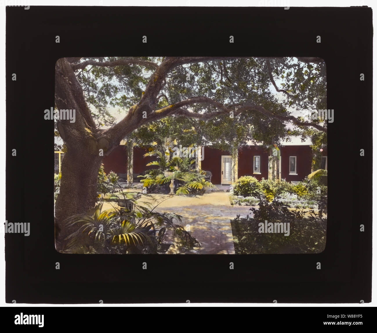 Solana, Frederick Forrest Peabody house, Eucalyptus Hill Road, Montecito, en Californie. Cour intérieure Banque D'Images