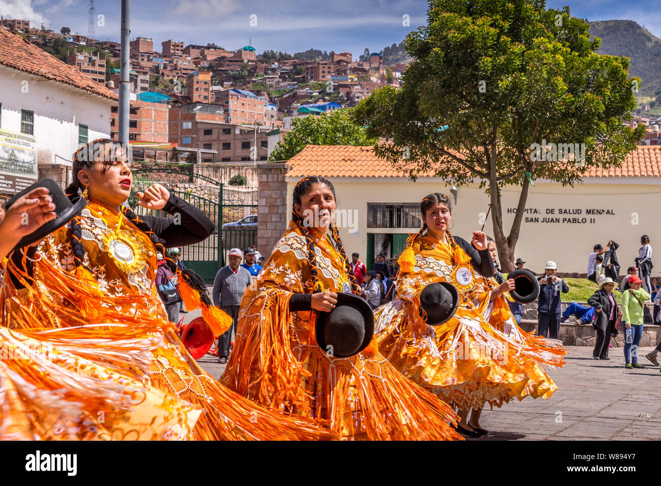 Cuzco, Pérou - le 3 mai 2019. Maison de vacances religieuses péruvienne - Festival de Banque D'Images