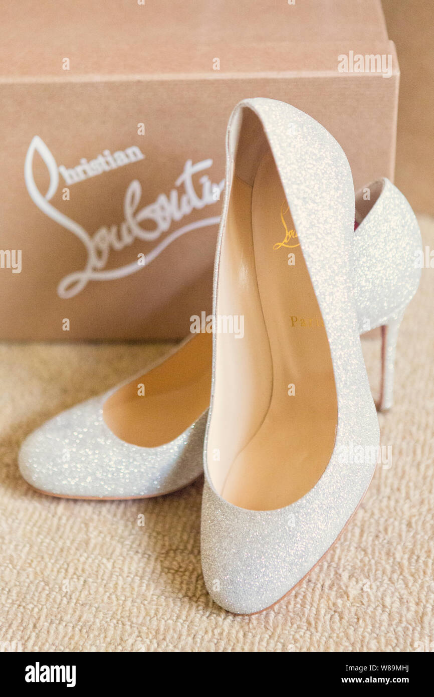 Christian louboutin chaussures de mariage Banque de photographies et d images a haute resolution Alamy
