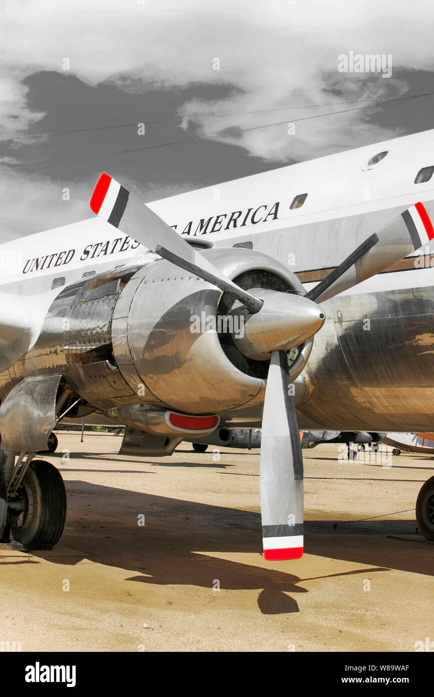 Wright R-2880 moteurs radiaux sur le Douglas VC-118A Force aérienne un avion utilisé par Kennedy et Johnson 1961-1965 Banque D'Images