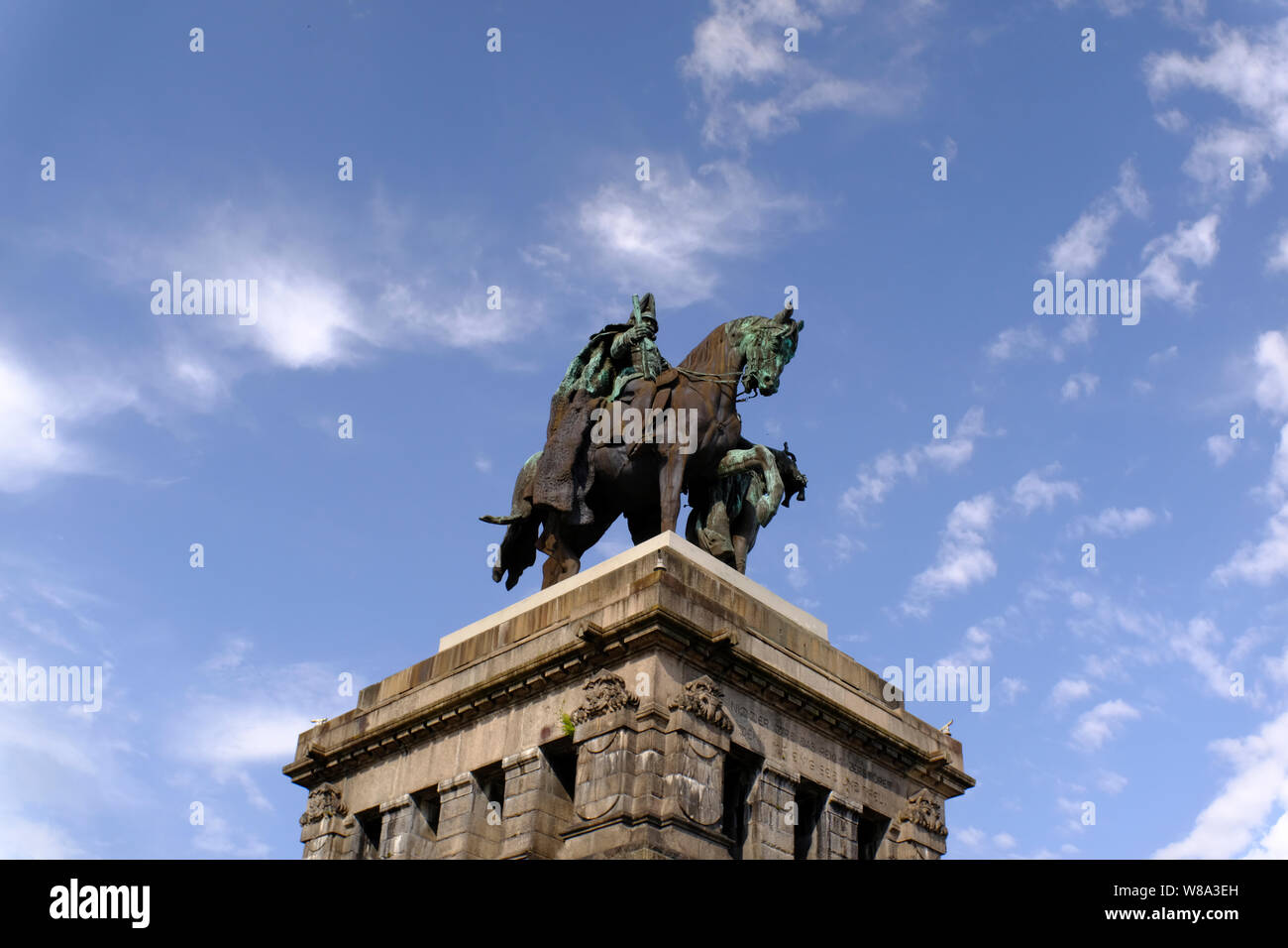 Le Kaiser Wilhelm Monument au Deutsches Eck, Koblenz, Allemagne Banque D'Images