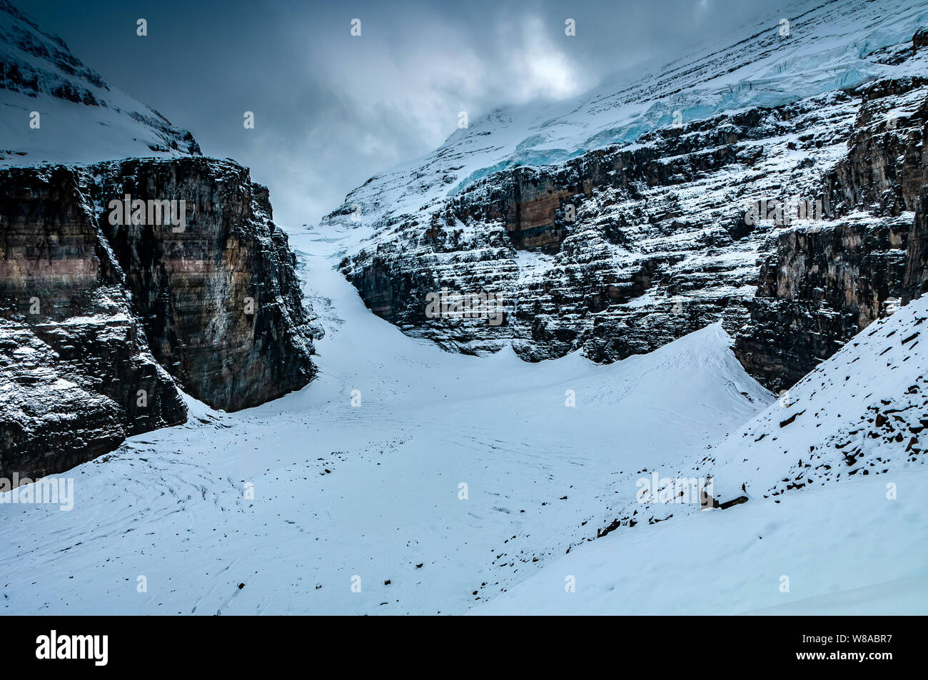 Un point de vue de la plaine des six Glaciers, près du lac Louise, dans le parc national Banff, pendant l'hiver Banque D'Images