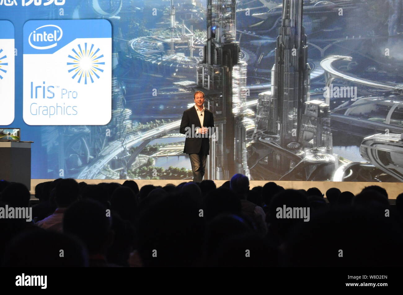 Gary Shapiro, président et chef de la Consumer Electronics Association, prononce le discours au CES (Consumer Electronics Show) Asia à Shanghai Banque D'Images