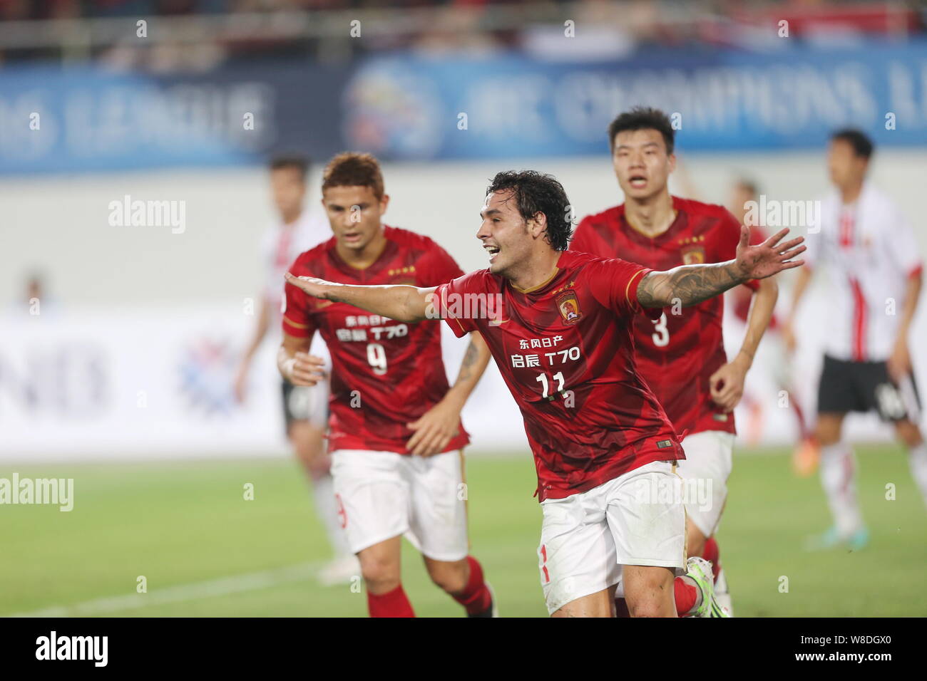 Ricardo Goulart, centre de la Chine, Guangzhou Evergrande FC Taobao, célèbre après avoir marqué un but contre la Corée du Sud de la FC Séoul pendant leur groupe Banque D'Images
