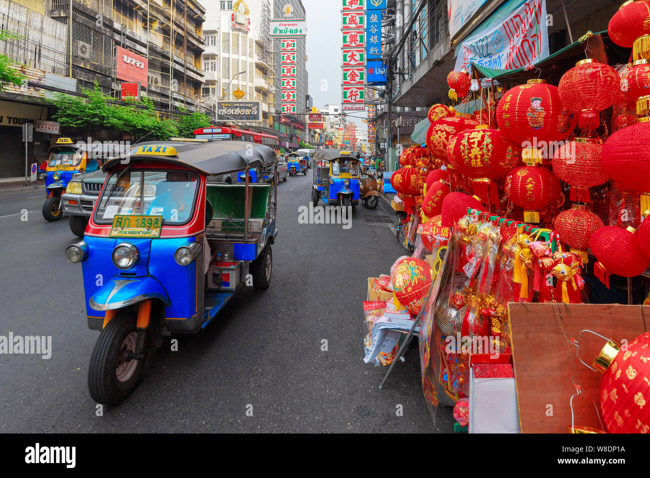 BANGKOK, THAÏLANDE - 22 Dec 2018:Tuk-Tuk est le nom de taxi traditionnel Thaï.Chinatown est célèbre à Bangkok. Banque D'Images