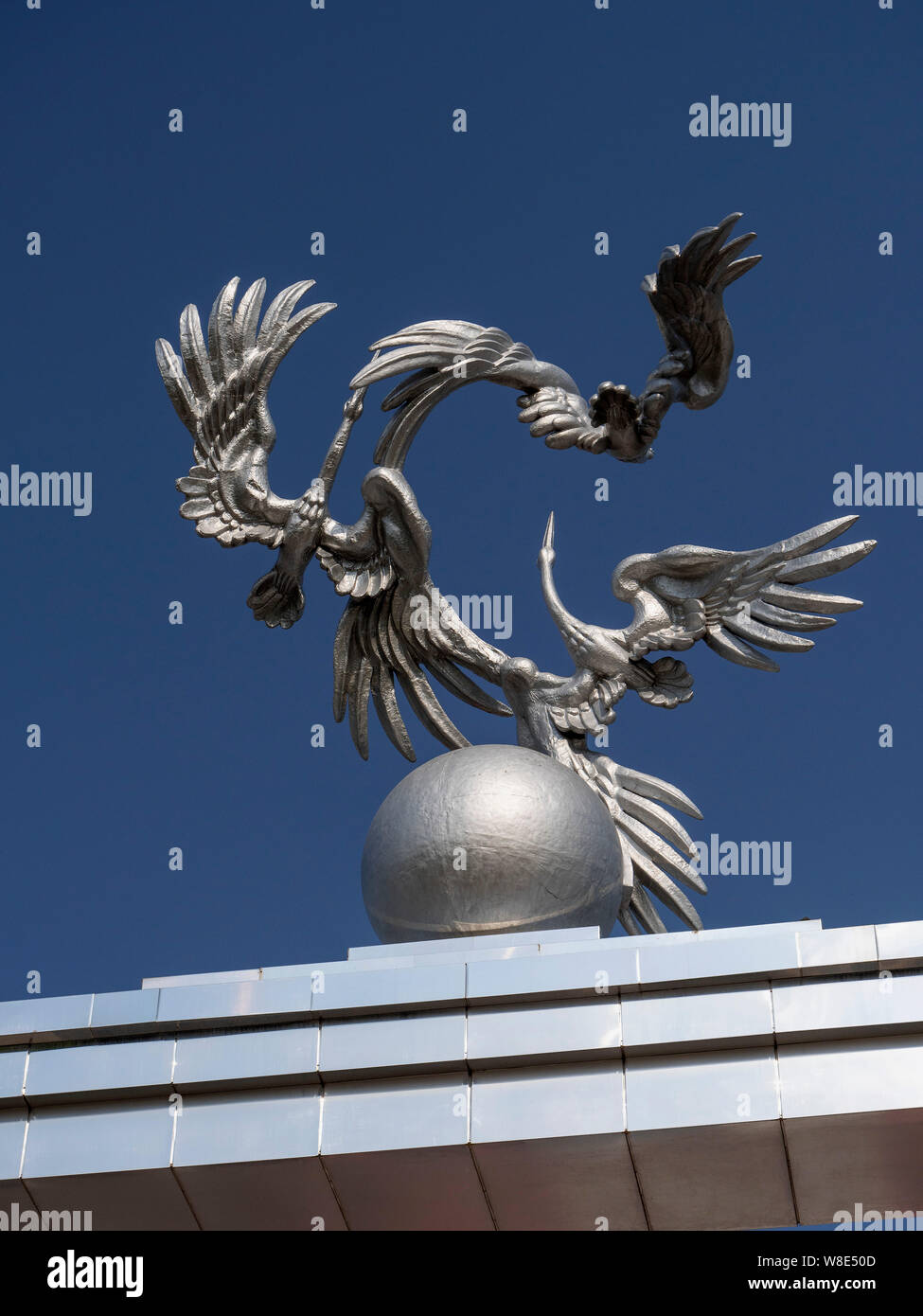 Ozining pubik maydonini alohida korsatdi