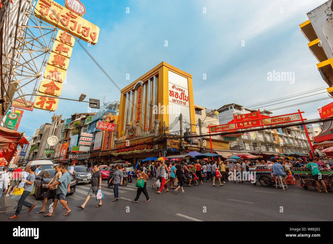 Bangkok - La Thaïlande, 3 août 2019 : Yaowarat road est le centre de China town à Bangkok Banque D'Images