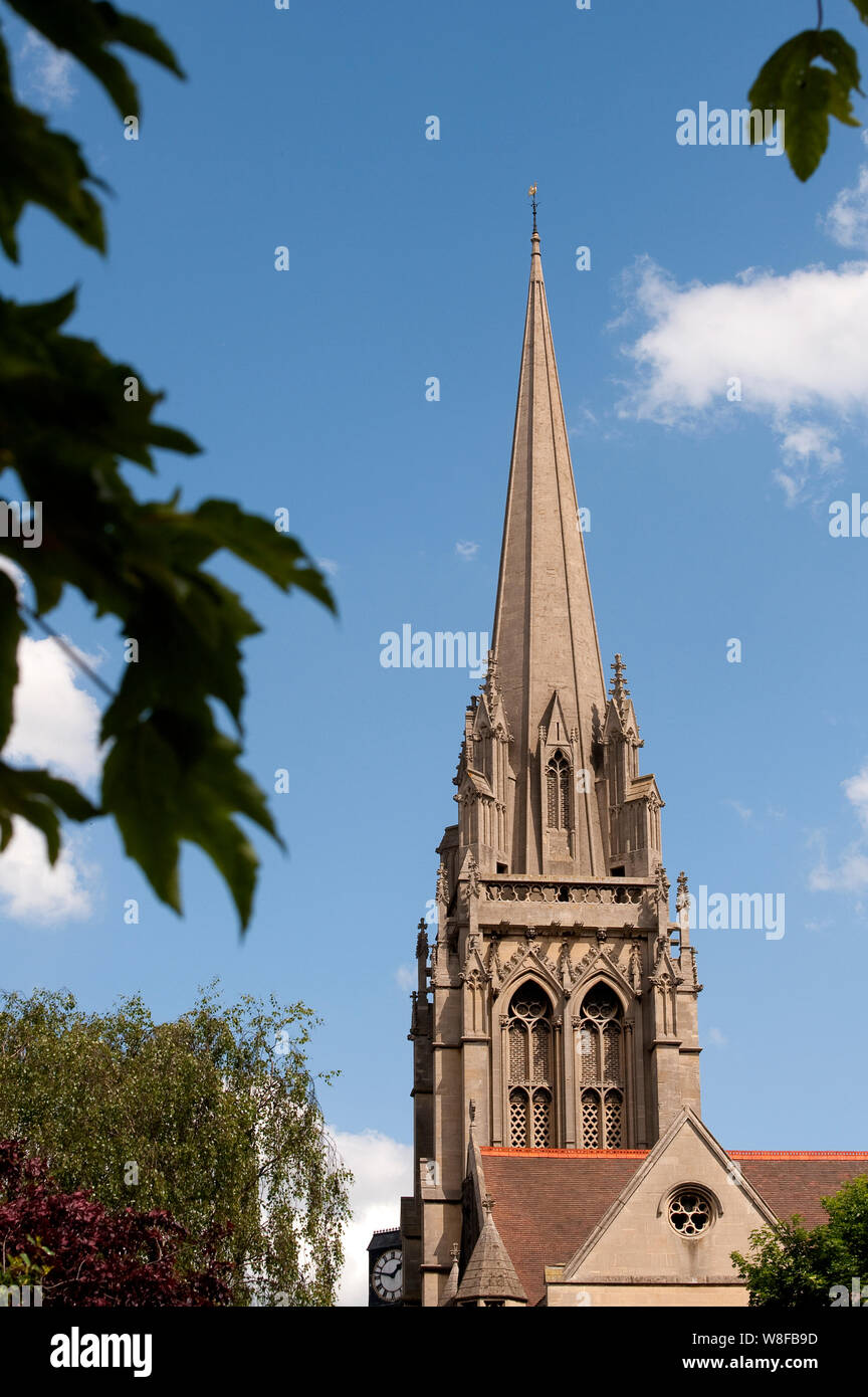 Clocher d'église dans la ville de Cambridge, Cambridgeshire, Angleterre. Banque D'Images