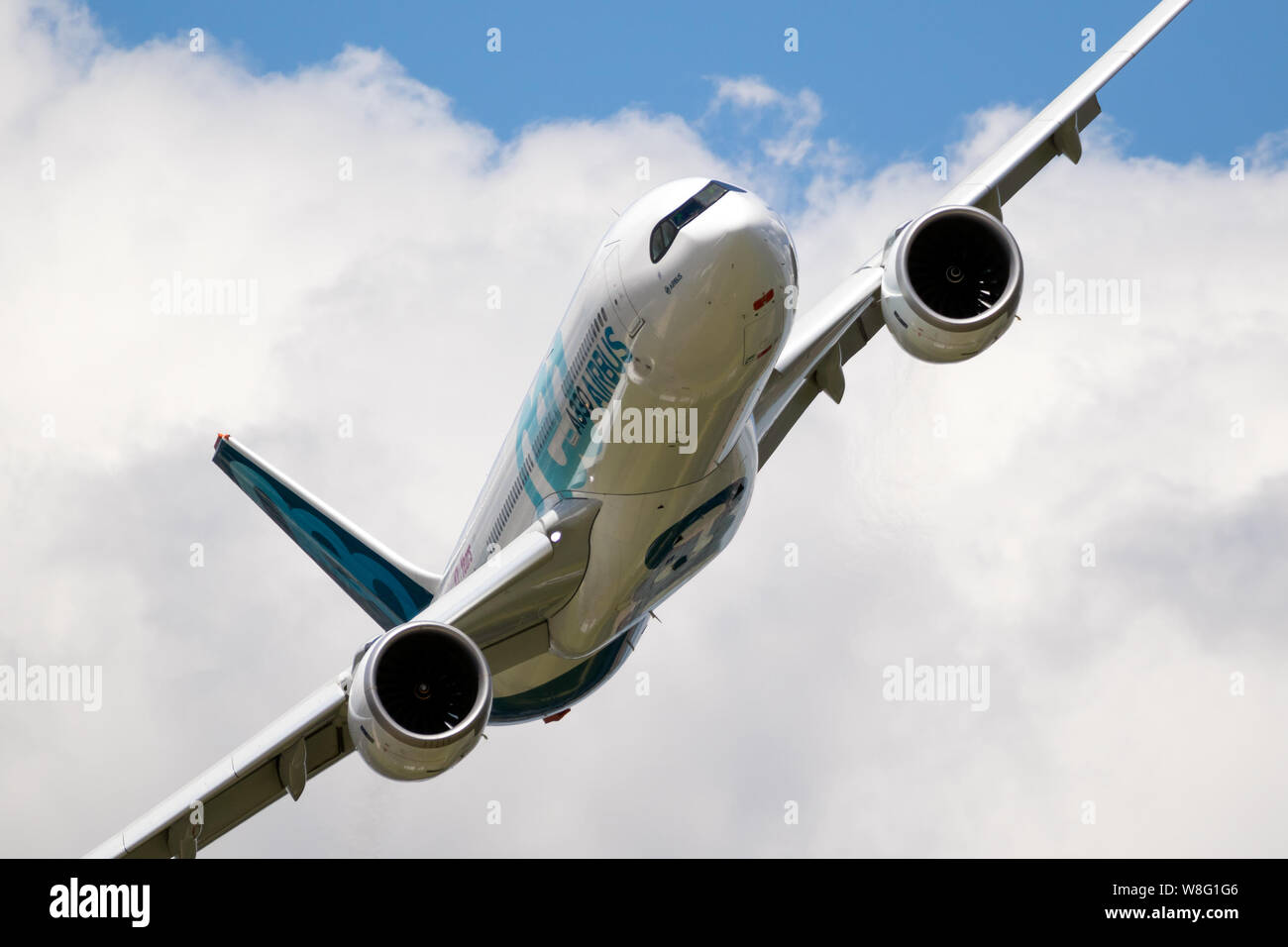 LE BOURGET PARIS - JUN 21, 2019 : nouveaux Airbus A330neo avion avion effectuant au Bourget. Banque D'Images