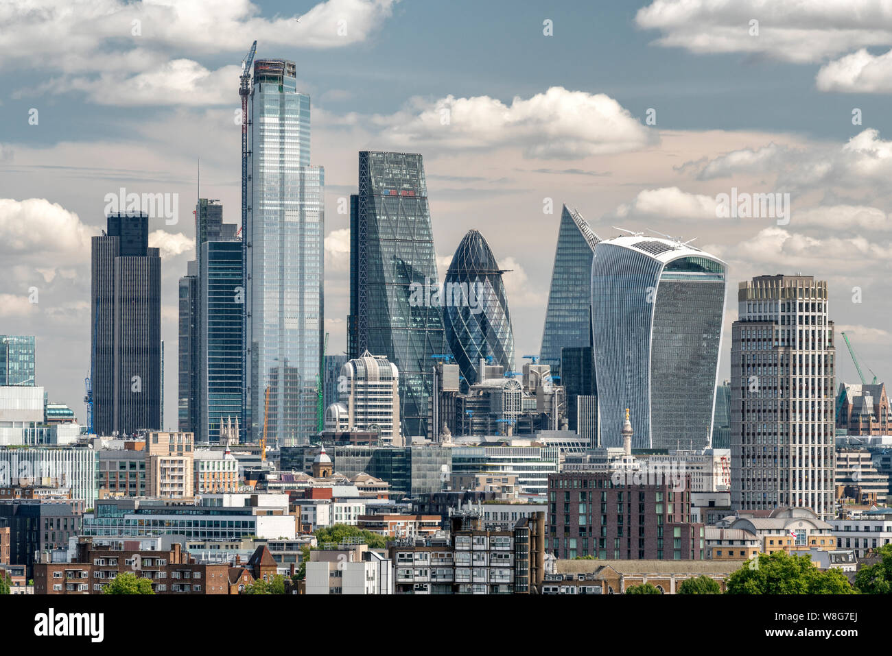 Août 2019, la ville de Londres du sud-ouest de la rivière Thames, London, Angleterre, Royaume-Uni, Europe. Banque D'Images