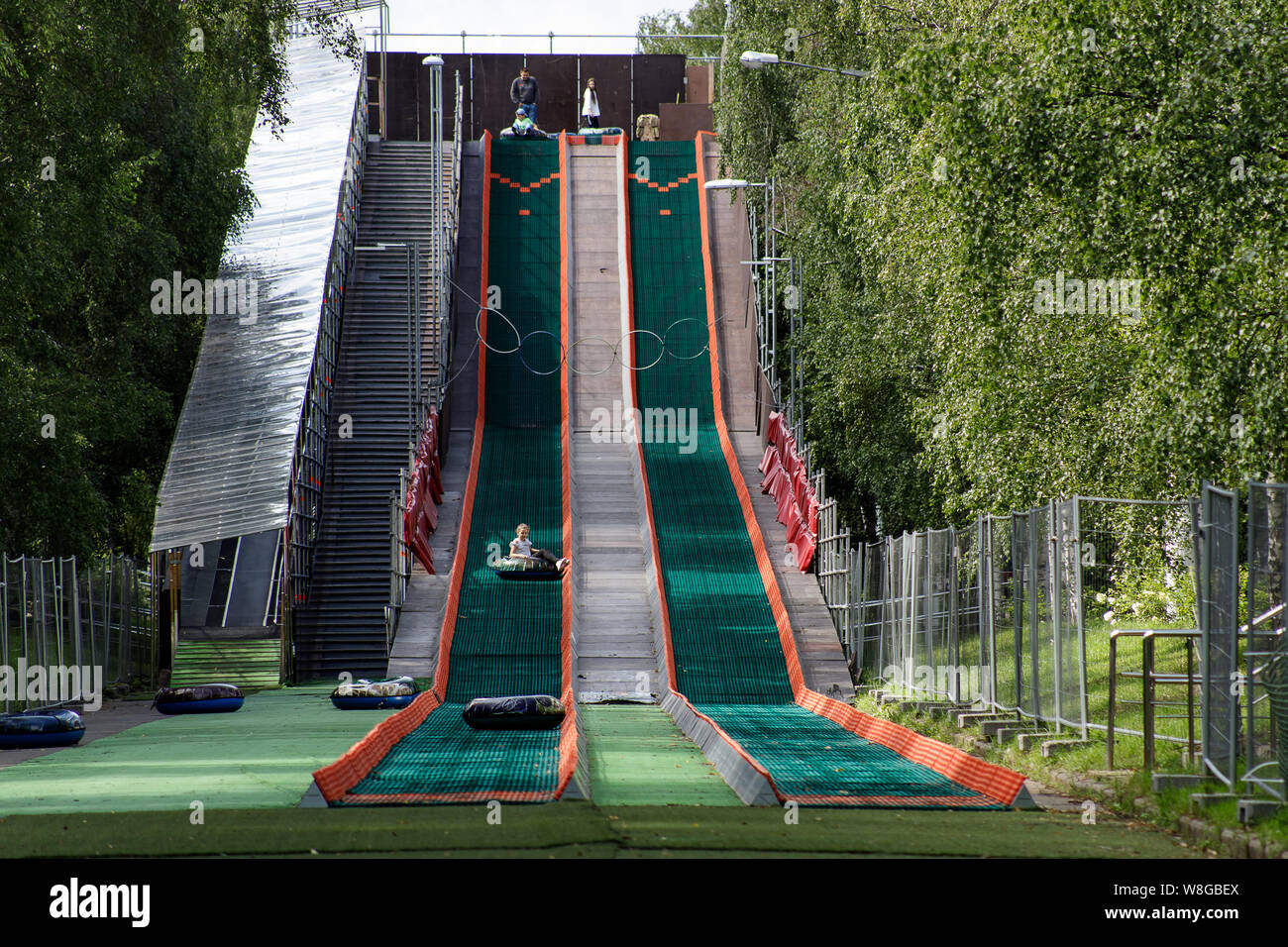 Moscou, Russia-August 6, 2019 : l'été grand toboggan pour les enfants dans  le parc Sokolniki à Moscou Photo Stock - Alamy