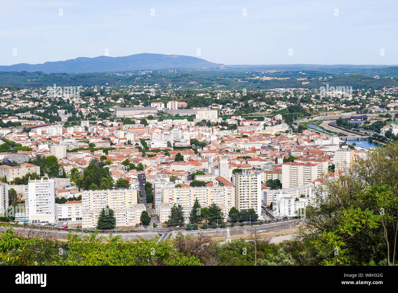 Vue générale d'Alès, Gard, France Photo Stock - Alamy