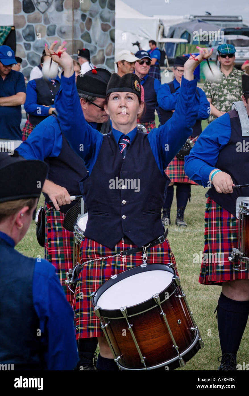 Fergus, Ontario, Canada - 0811 2018 : batteur de la Police de Hamilton paricipating de cornemuses et tambours dans le Pipe Band Contest organisé par Pipers et Pip Banque D'Images